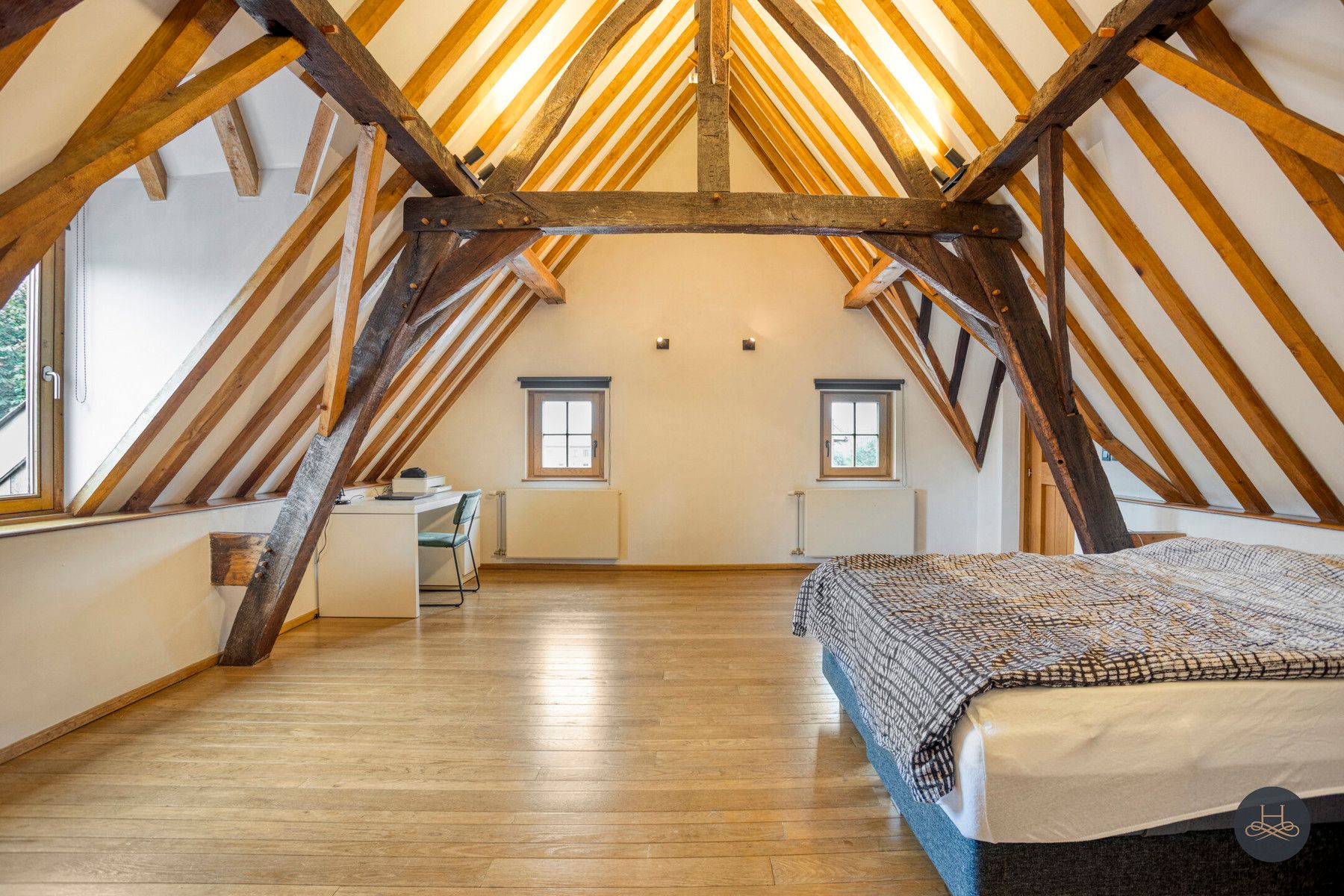 Historisch Begijnhofse torenhuis met tuin in Sint-Truiden foto 19