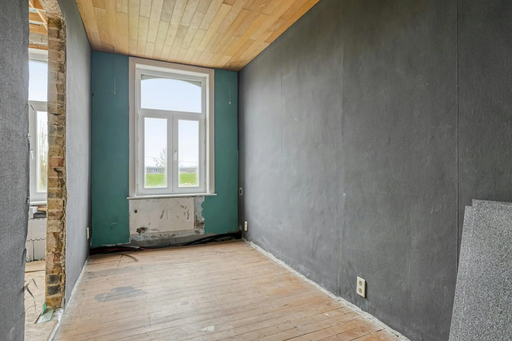 Polyvalente woning te Oudenburg met grote parking foto 15