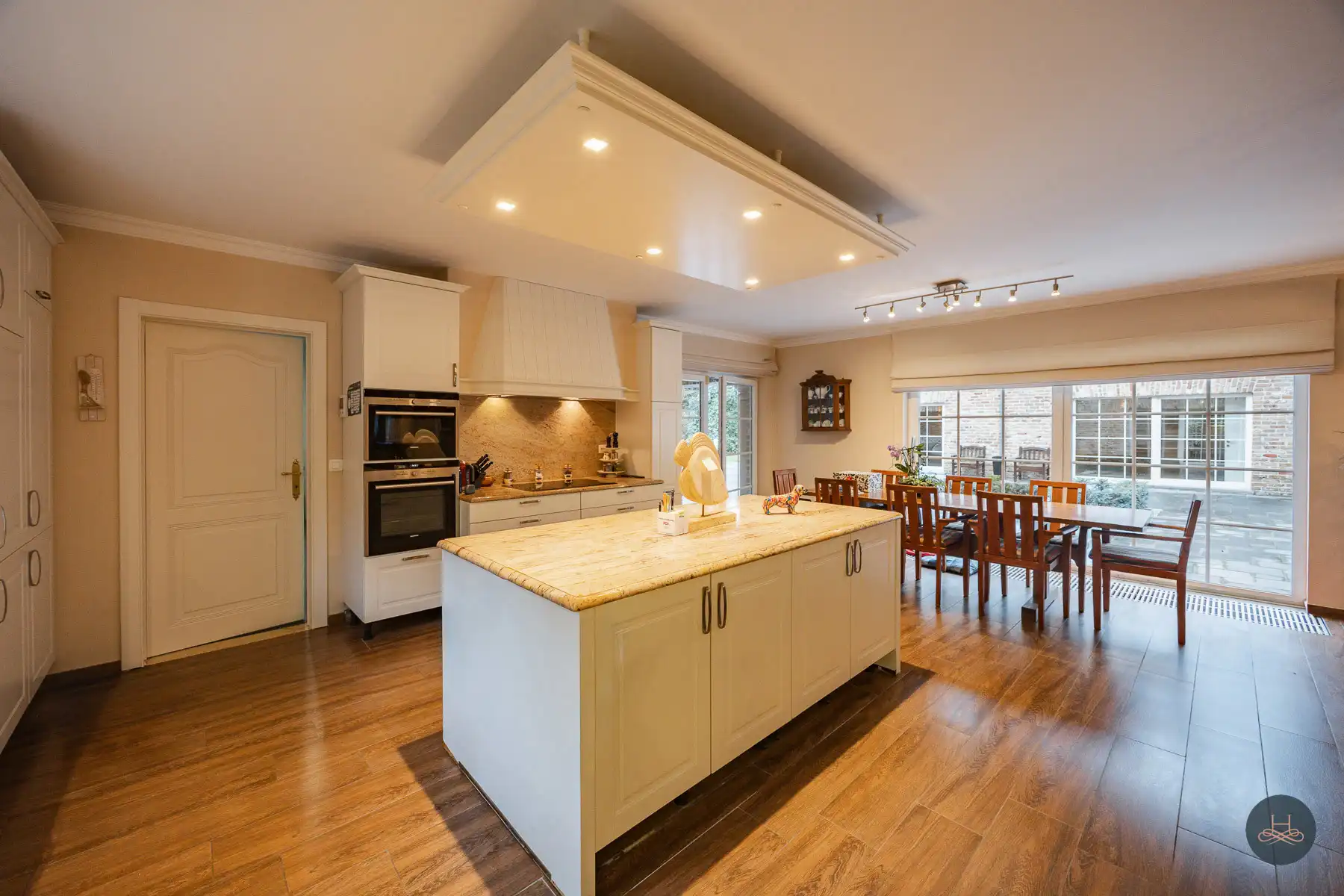 Exclusieve villa met binnenzwembad foto 11