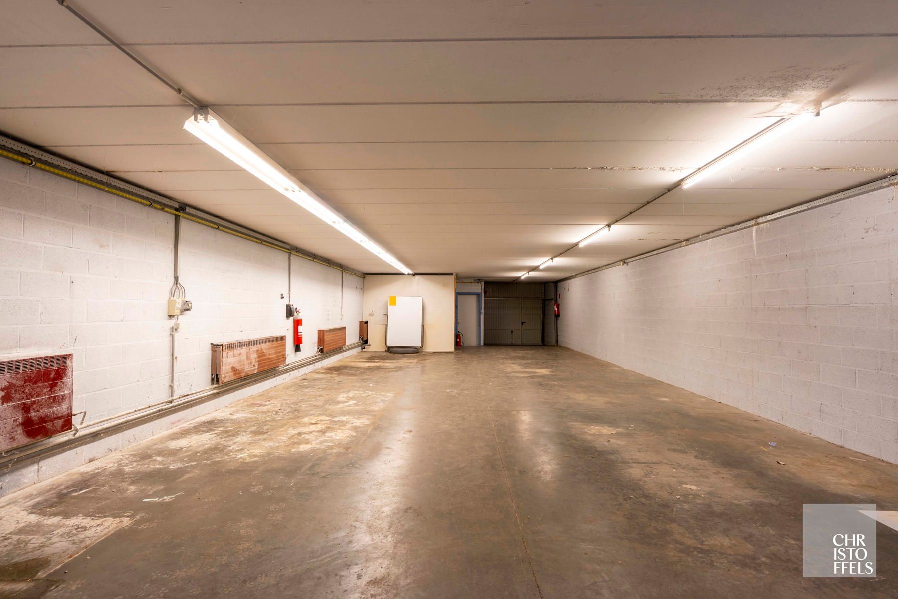Gebouw voor gemengd gebruik van 572m² - Winkel/kantoor - Werkplaats/magazijn - Bovenwoning foto 3