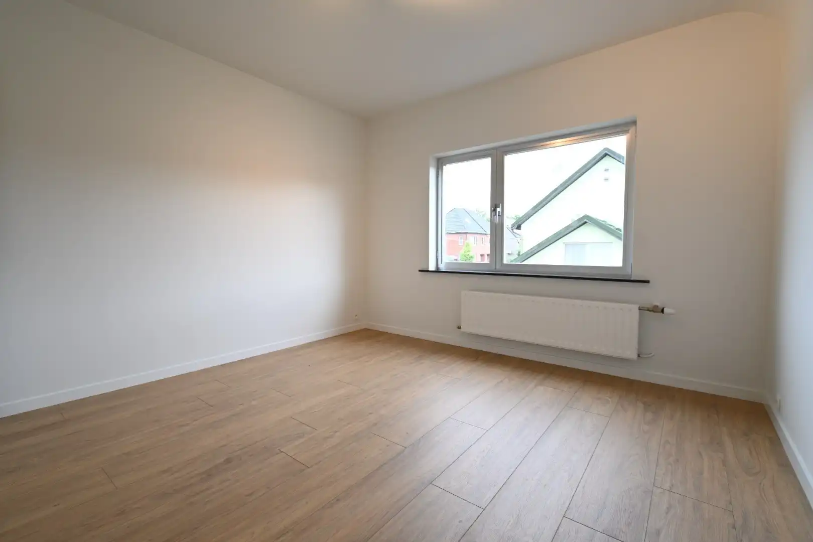 Zorgvuldig gerenoveerde vrijstaande woning met veranda en leuke tuin op 5a24ca te Munsterbilzen foto 25