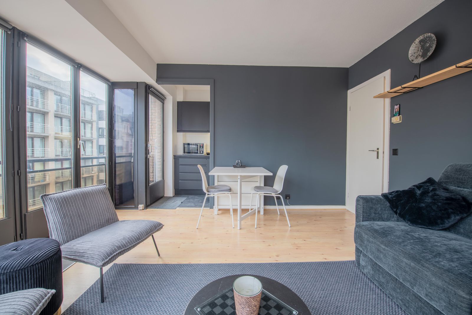 Verzorgd appartement met 1 slpk en lateraal zeezicht foto 2