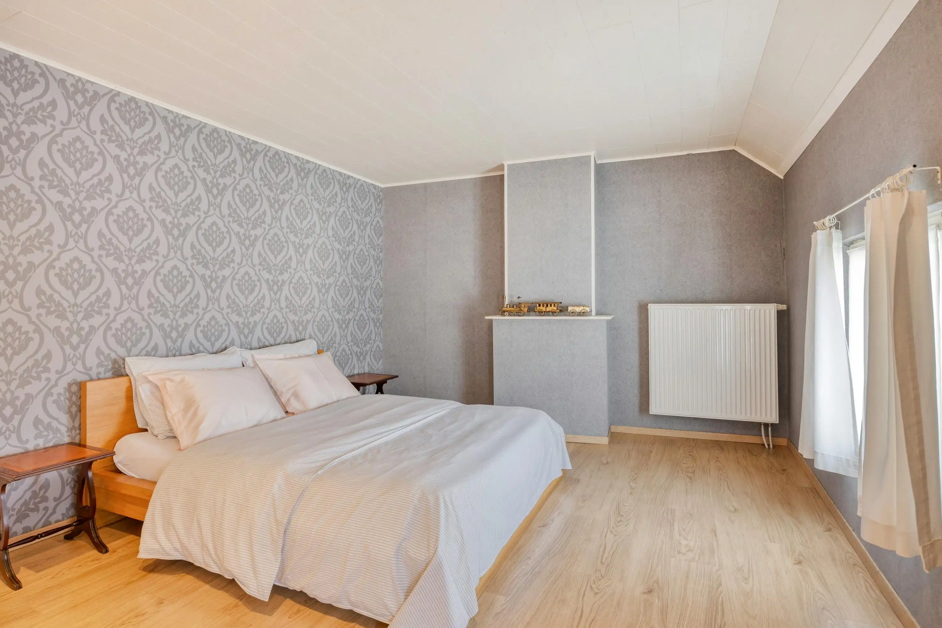 Gerenoveerd huis te koop in het centrum van Kruibeke foto 14