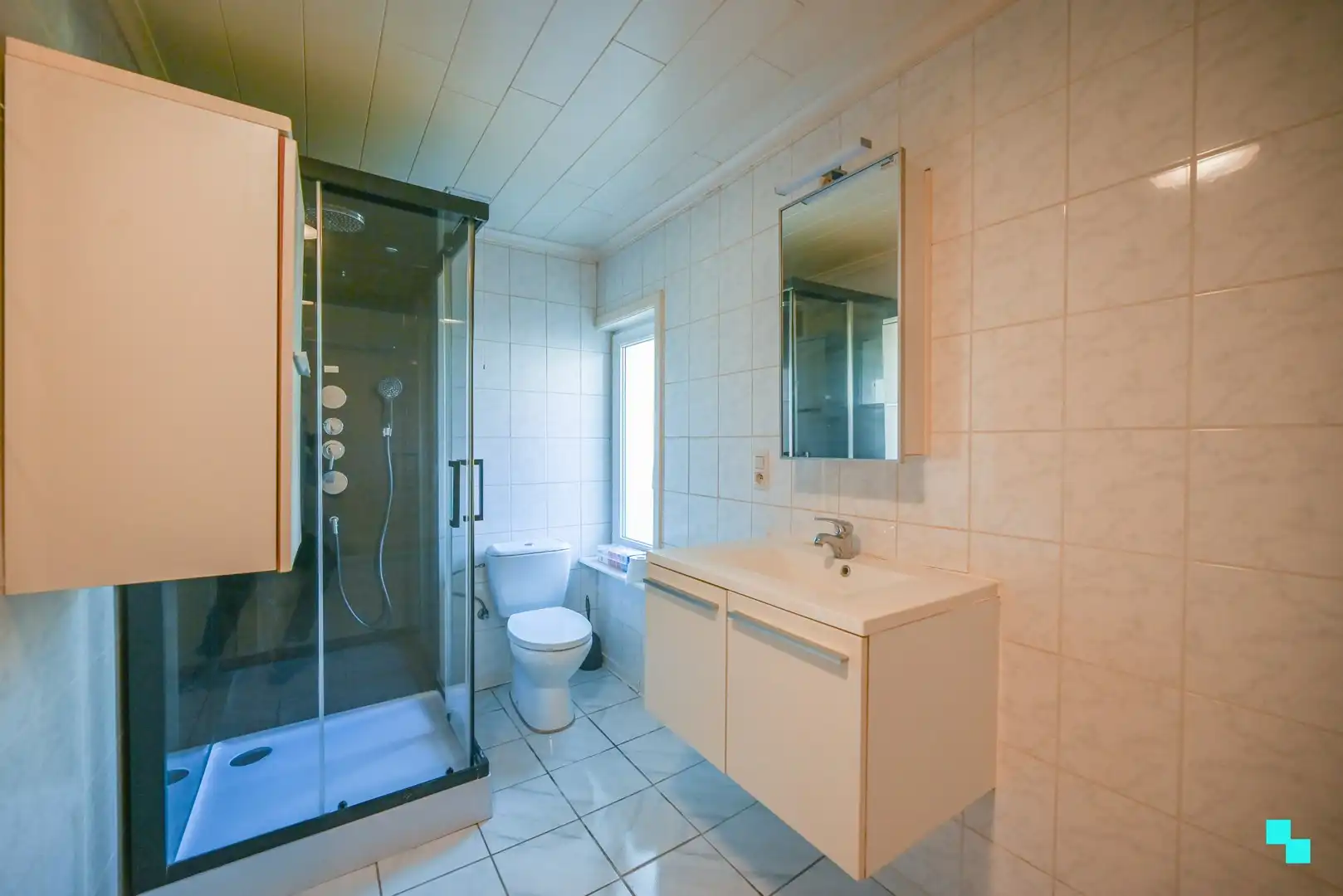 Op te frissen eengezinswoning met uitweg achteraan foto 11