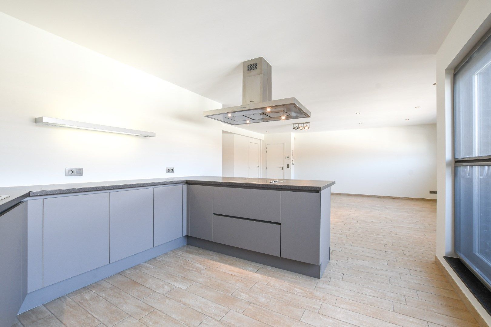 Volledig gerenoveerd appartement met terras te koop in Klemskerke (De Haan) foto 7