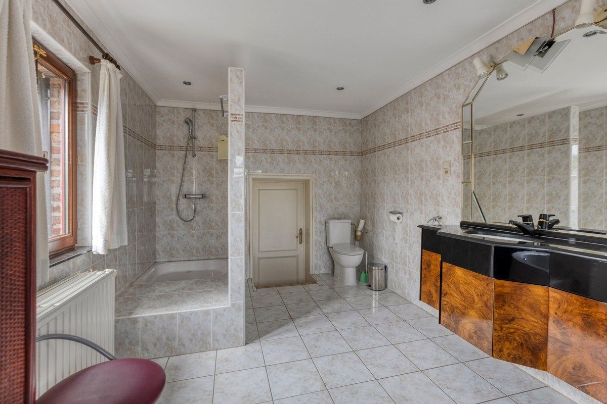 Ruime gezinswoning met grote garage - landelijk gelegen te Tongeren-Widooie foto 17