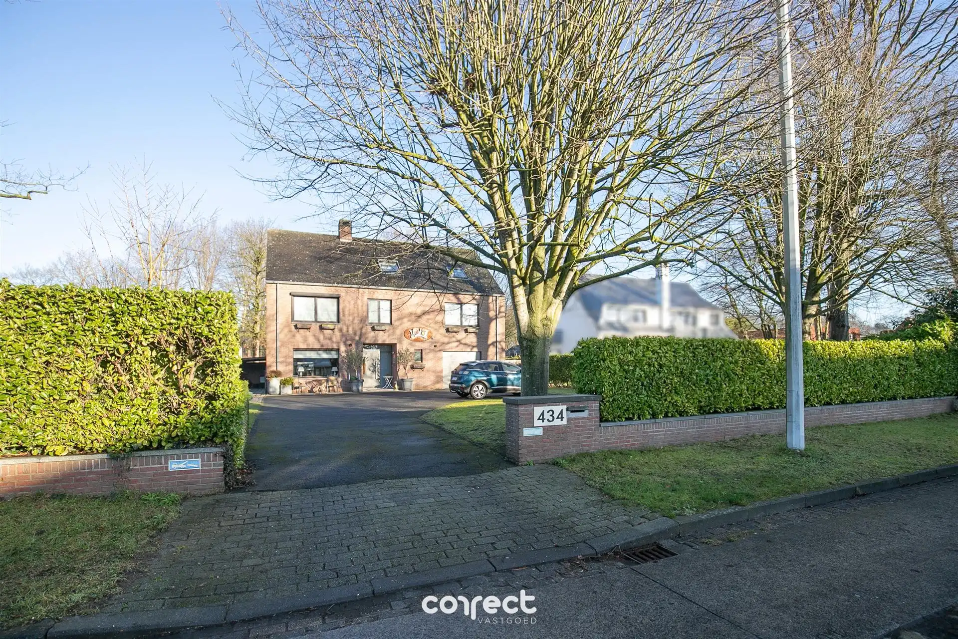 Karaktervolle, energiezuinige (label C) villa met tal van mogelijkheden! foto {{pictureIndex}}