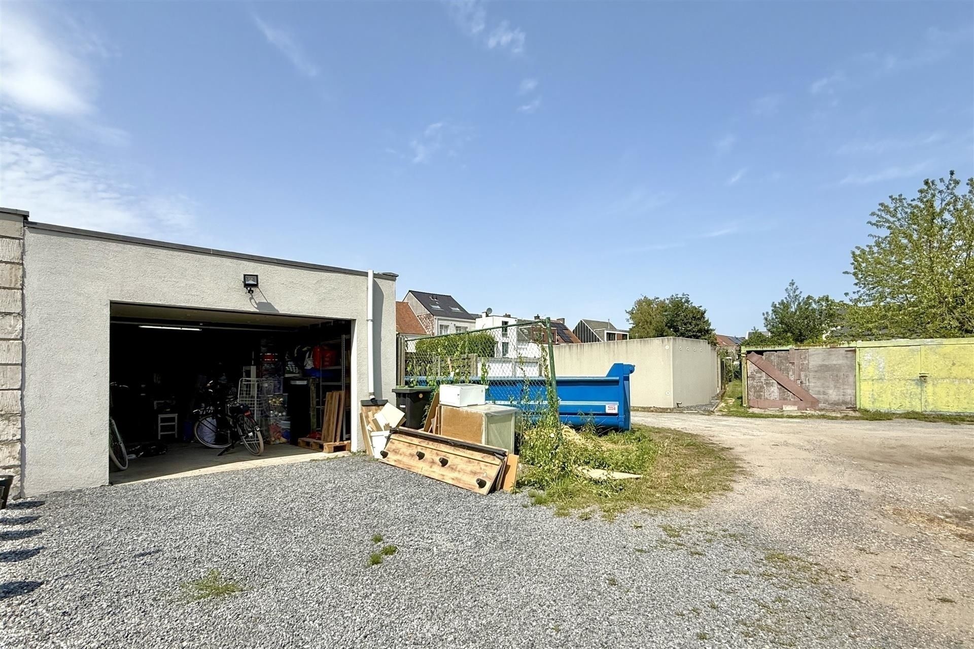 Vernieuwde woning in centrum Ruisbroek foto 24