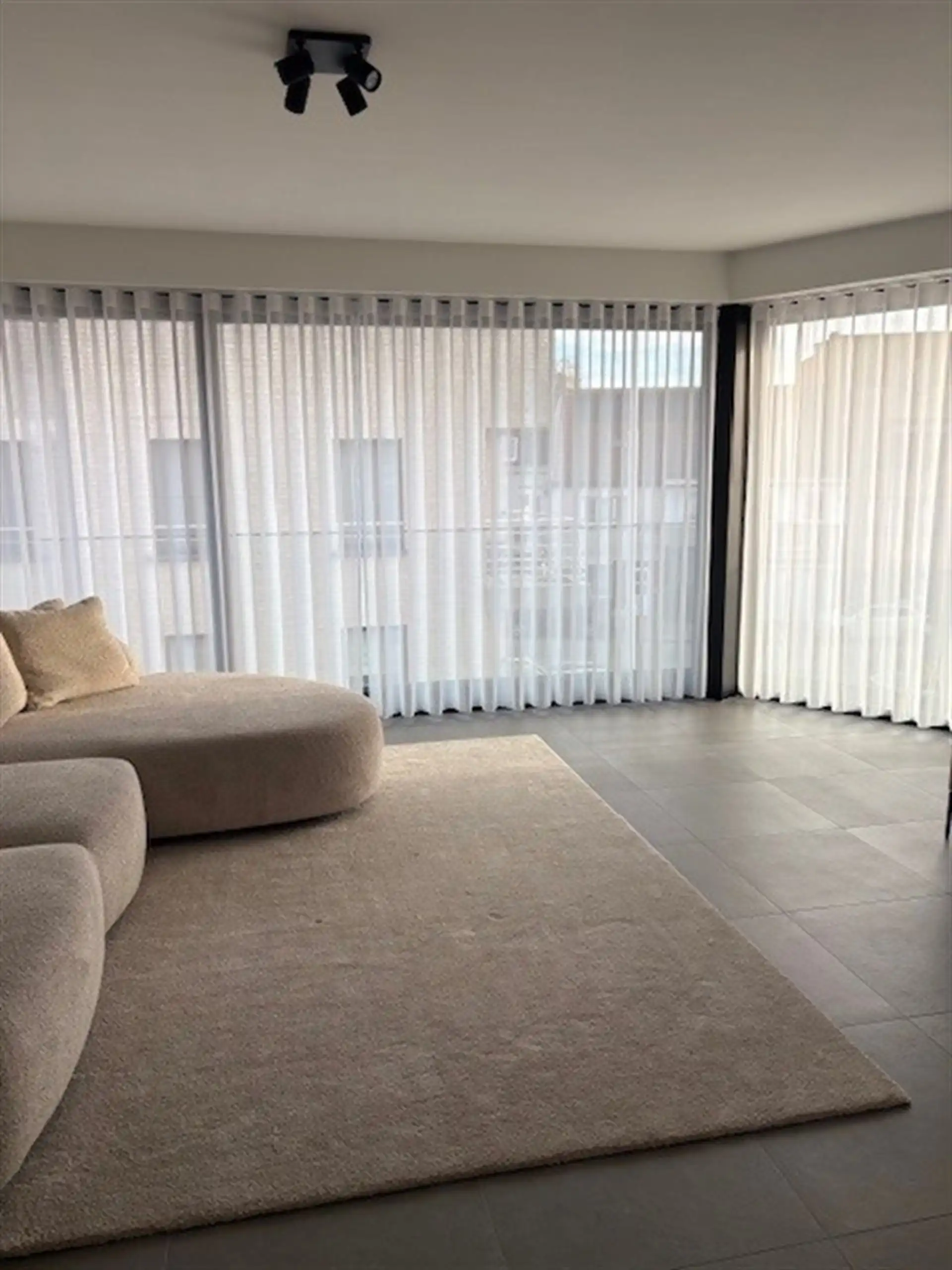 Recent appartement met 2 slaapkamers in centrum Wetteren.  foto 4