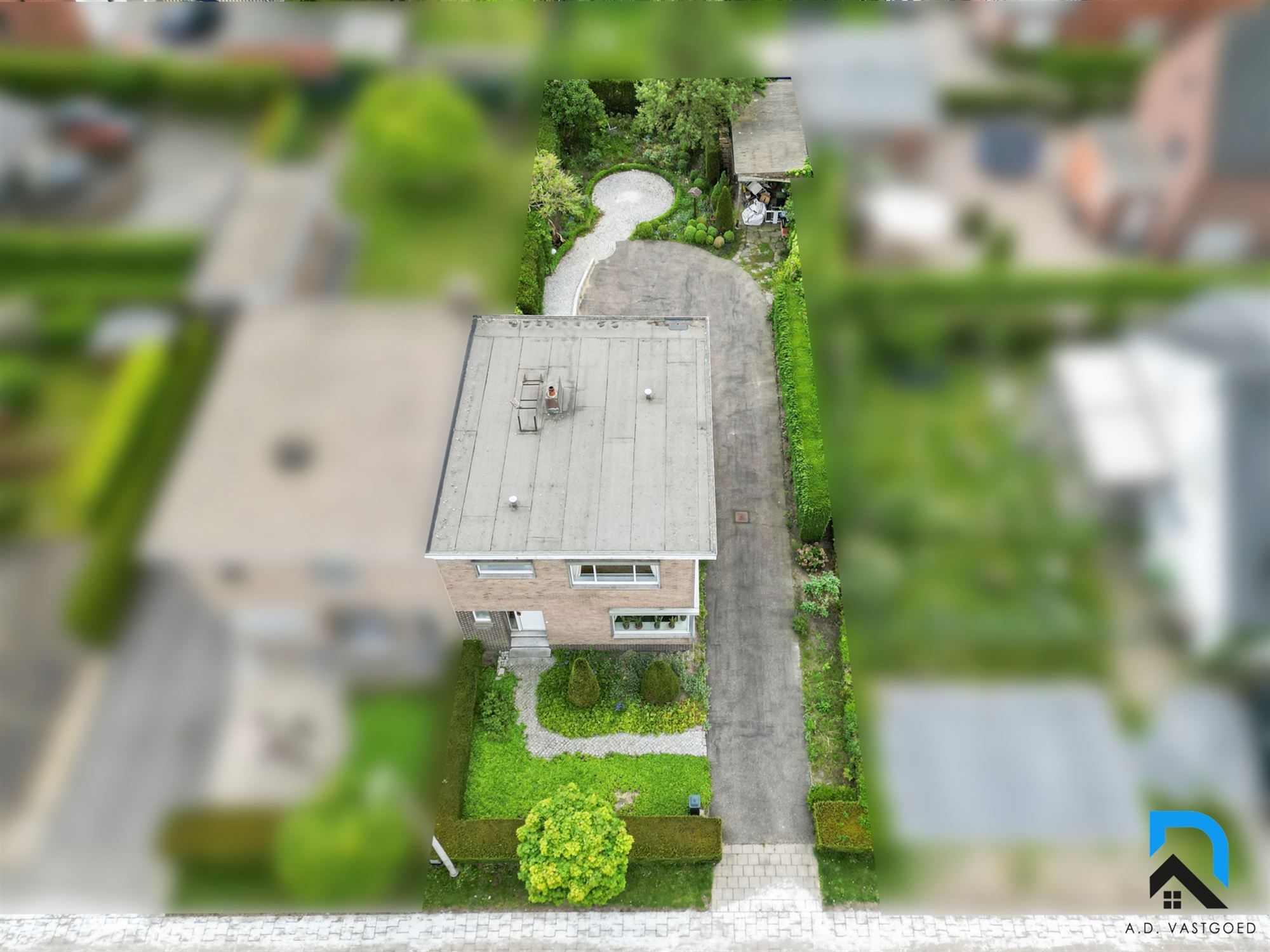 Halfopen bebouwing met tuin op toplocatie foto 23