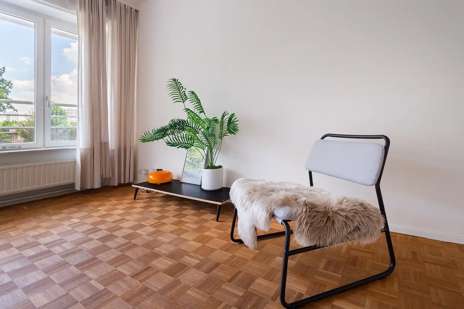 Ruim appartement met 4 slaapkamers, 2 badkamers en terras foto 4