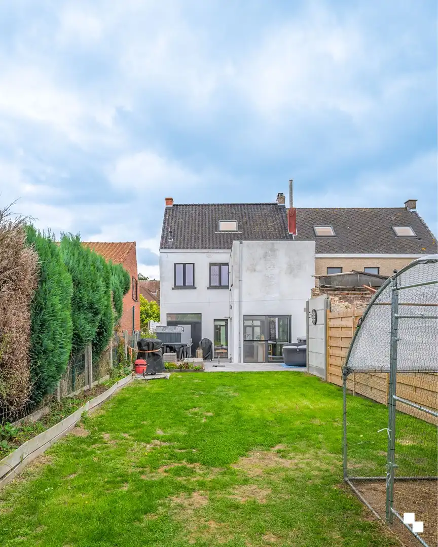Lichtrijke woning met vier slaapkamers en zonnige tuin te Oosterzele foto 29