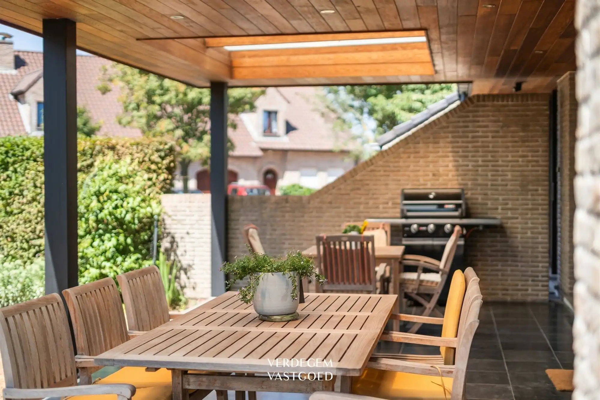 Knappe villa met 4 slaapkamers op een royaal perceel in een rustige woonwijk foto 10
