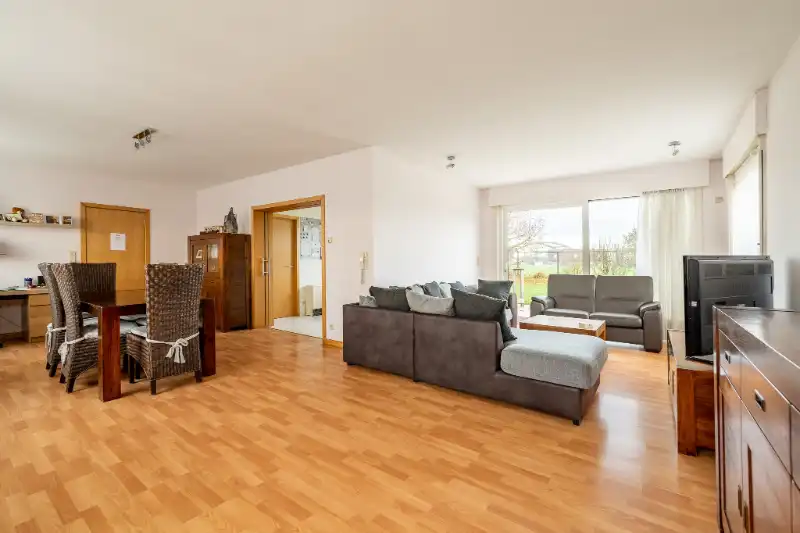 Ruime villa op een landelijke perceel met een oppervlakte van 940m² ! foto 4