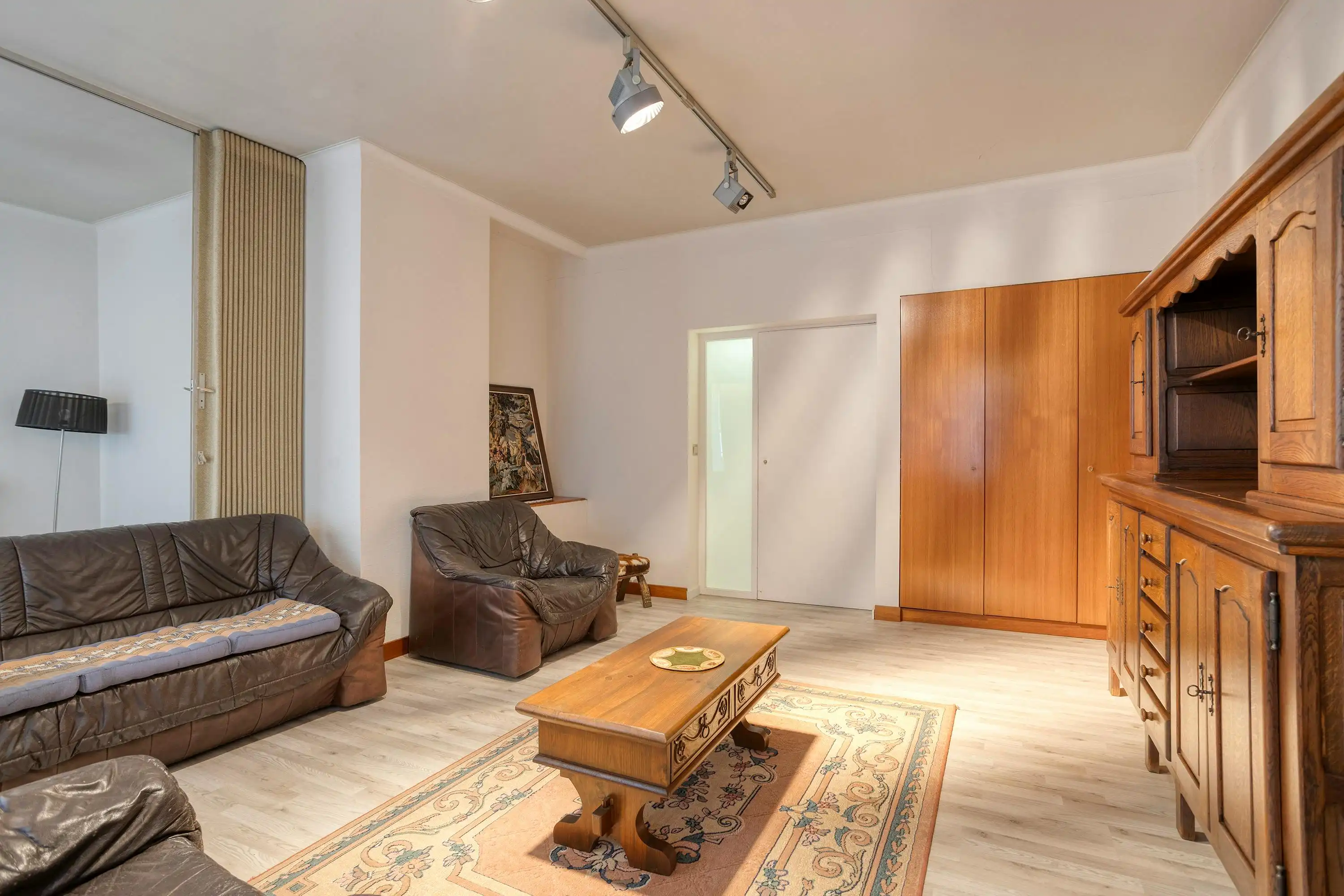 Mooi gelegen landhuis te koop in Meerbeke foto 62