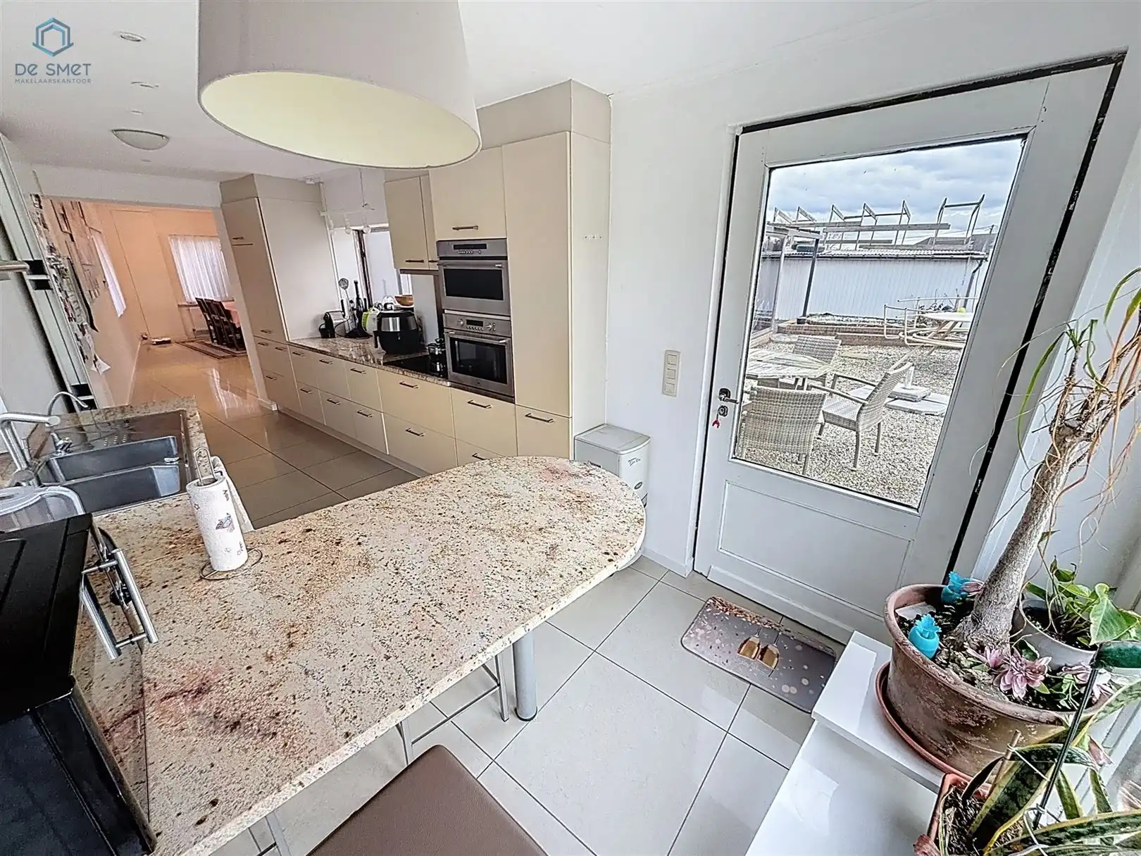 Ruime woning op een uitzonderlijk perceel in een oase van rust te Lierde foto 6