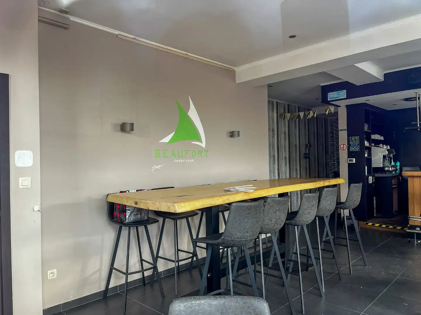 Hoekpand café Zeebrugge Vismijnstraat  foto 7