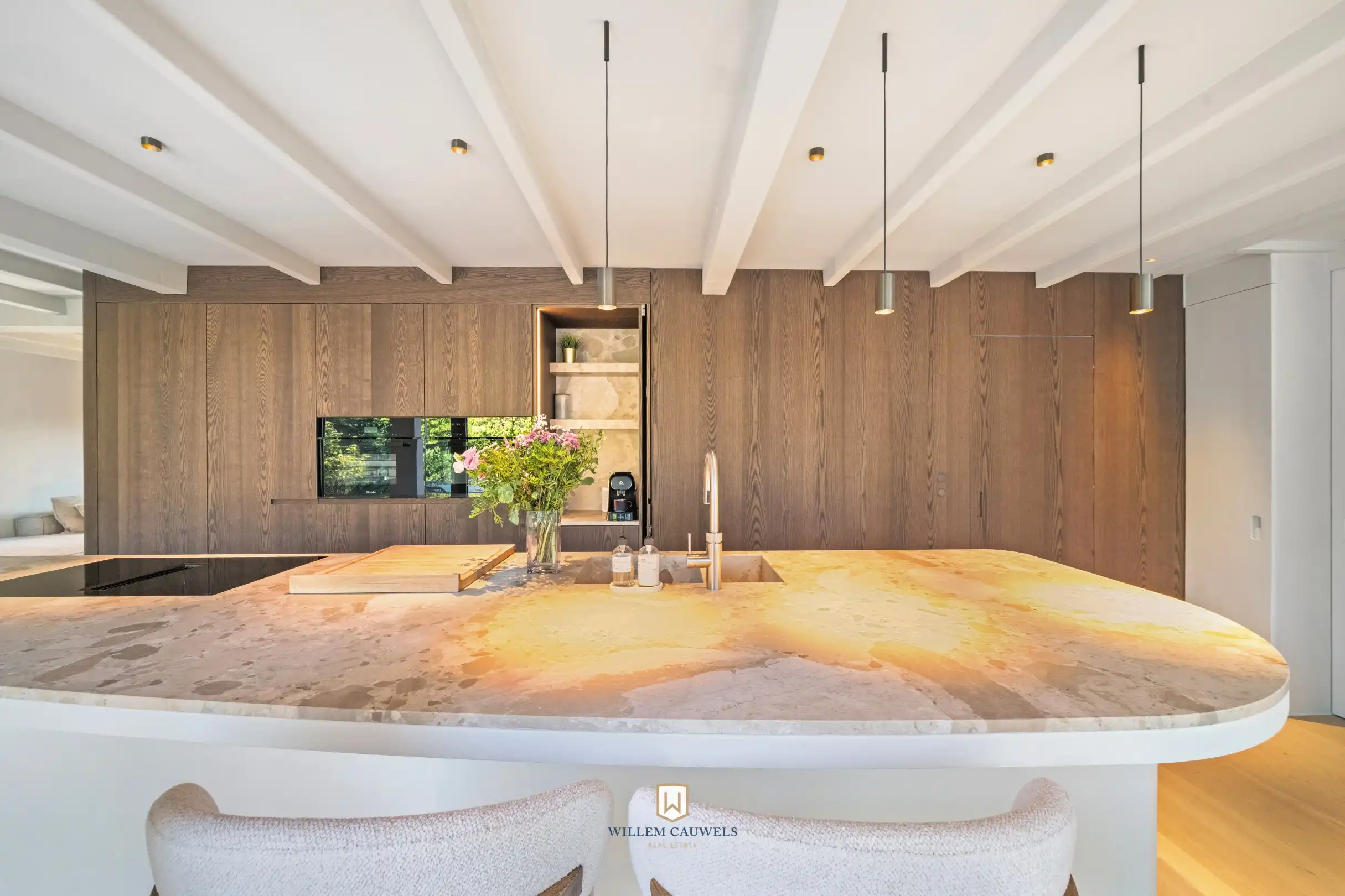 Alleenstaande villa met mooie tuin te Knokke foto 10