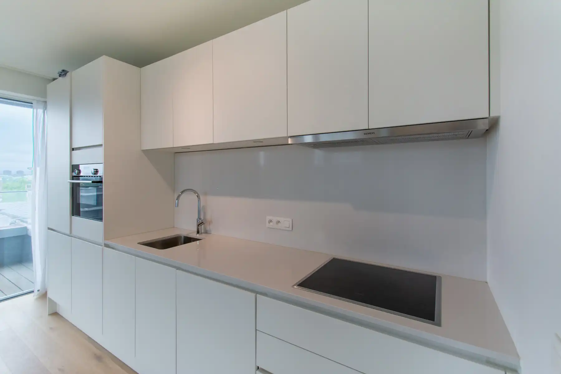 Gezellig 2-slaapkamer app. met groot terras foto 6