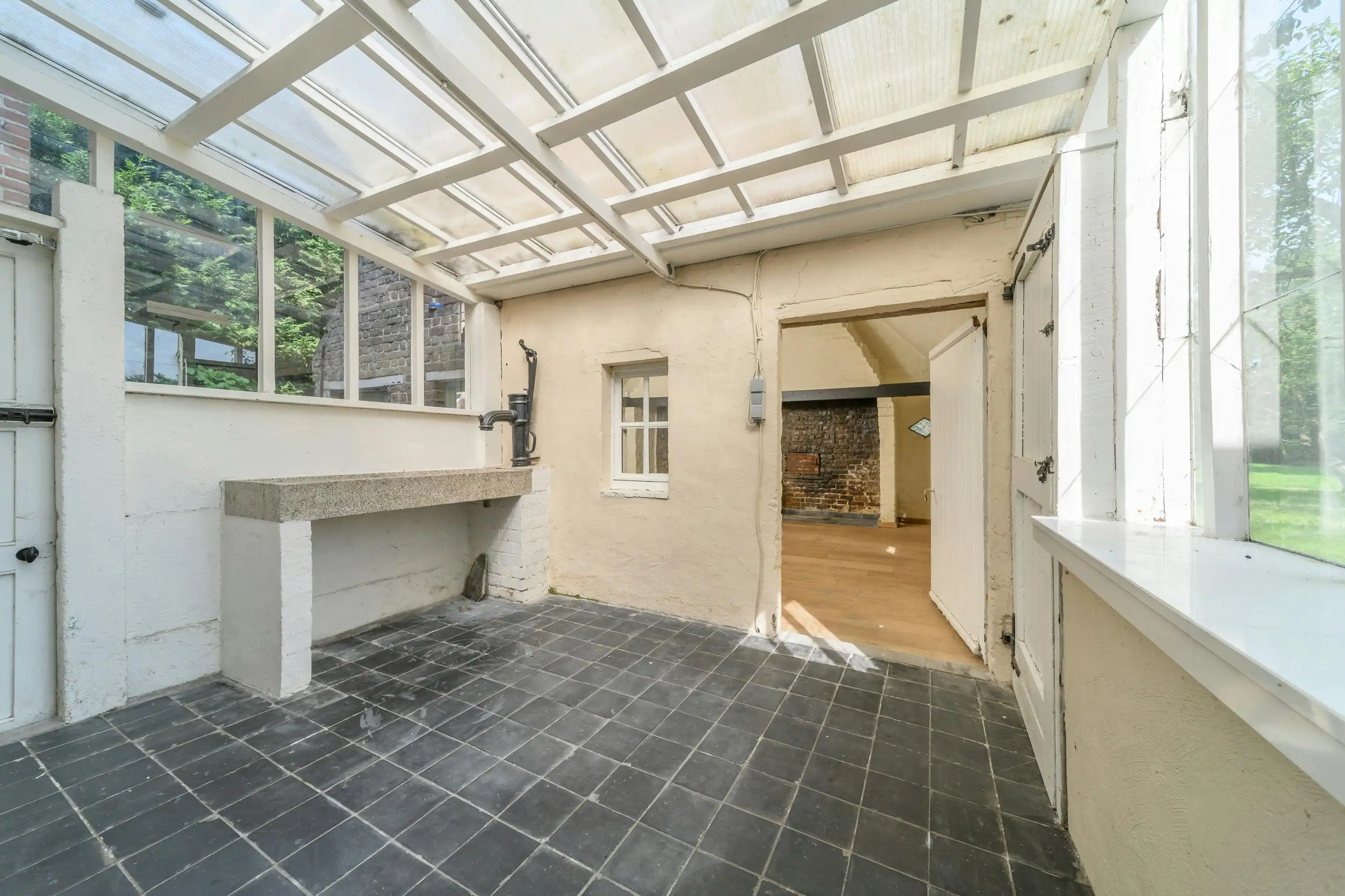 Te renoveren villa te Hertsberge foto 8
