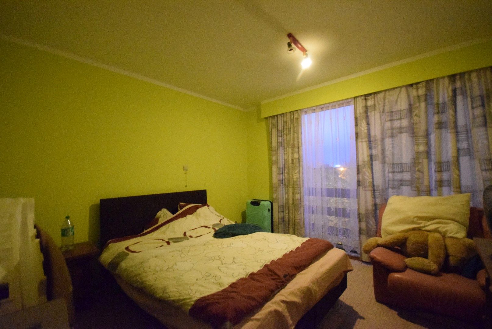 APPARTEMENT MET TWEE SLAAPKAMERS NABIJ CENTRUM ROESELARE - WONEN OF INVESTERINGSKANS foto 6