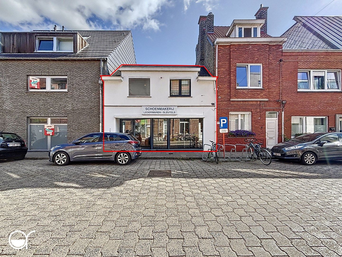 Hoofdfoto van de publicatie: Handelshuis te koop in Sint-Denijs-Westrem
