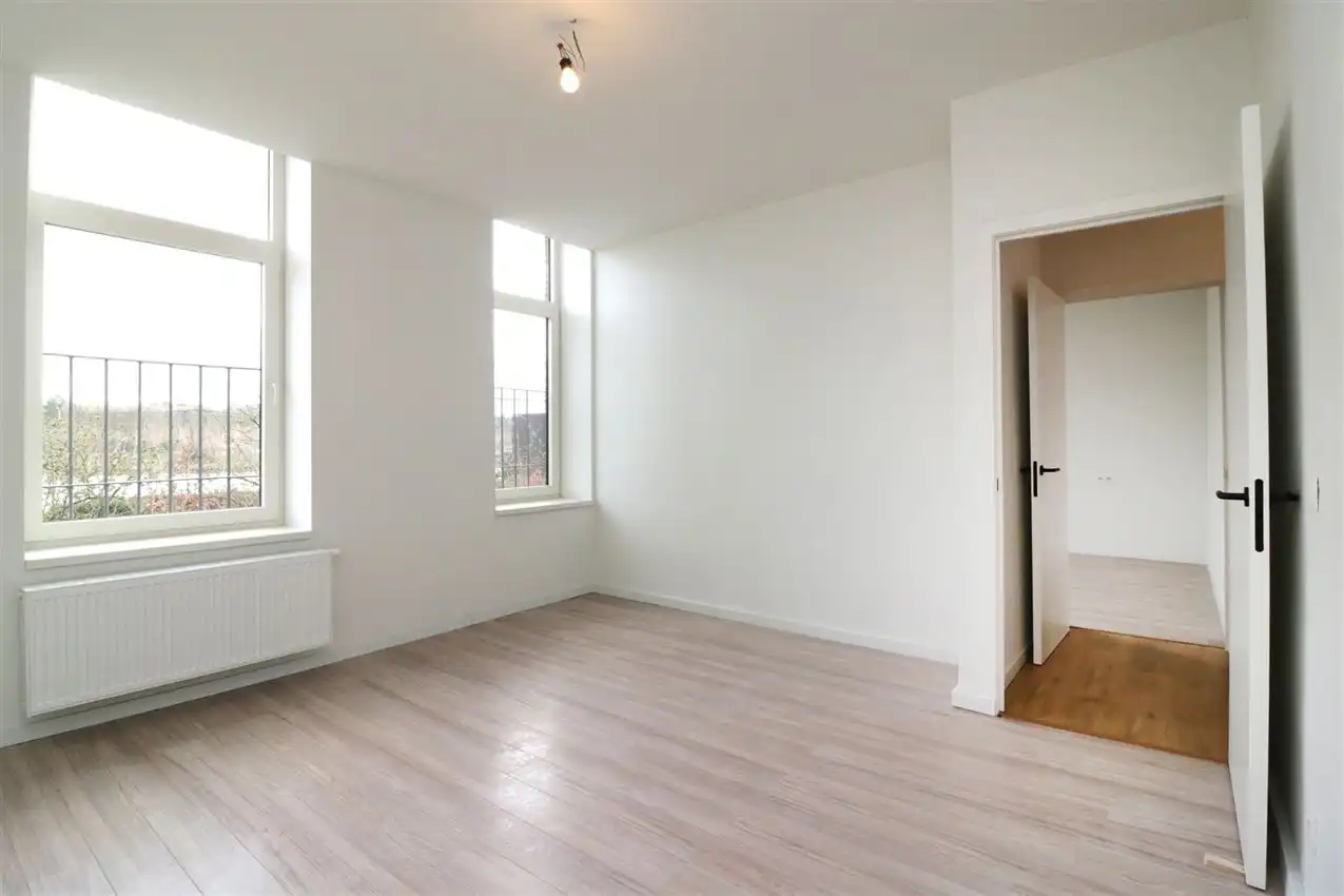 Gerenoveerde woning met 4 slpk, tuin, garage foto 25