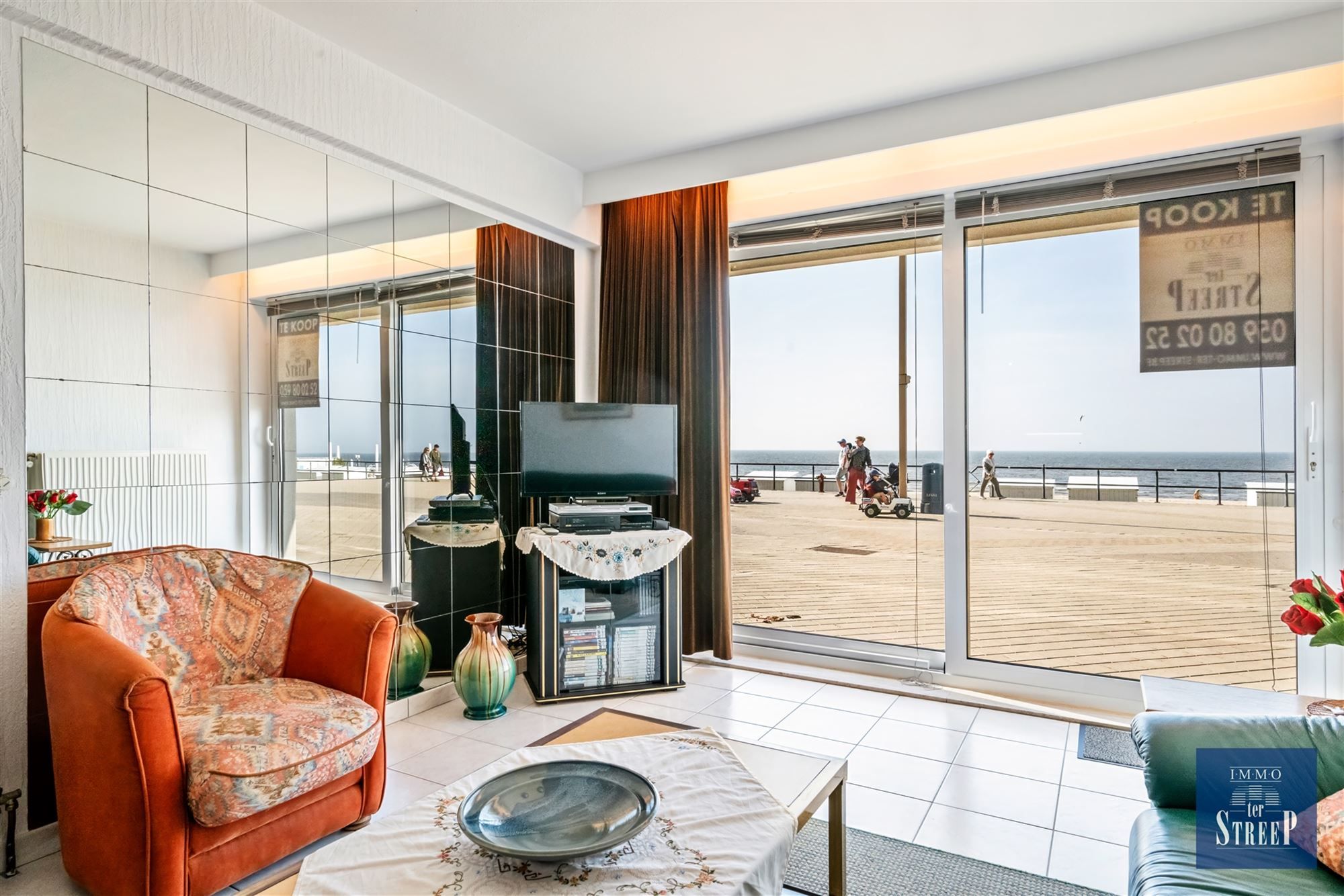 Appartement met 2 slaapkamers op de zeedijk foto 6