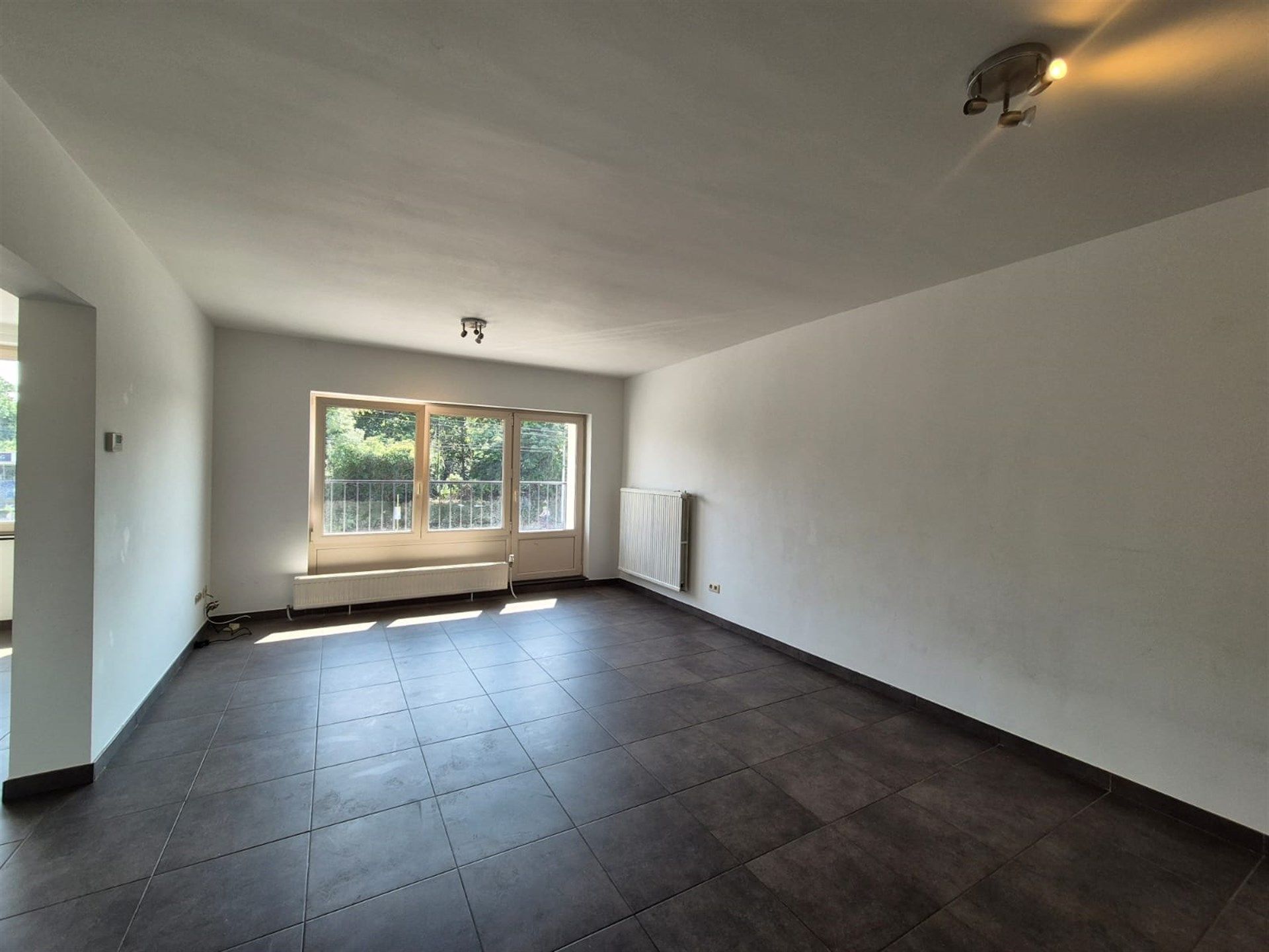 Instapklaar gerenoveerd appartement op gunstige locatie. foto 5