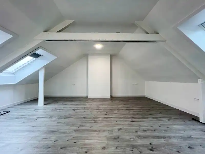 Gerenoveerde woning te huur met 4 slaapkamers te Vlamertinge! foto 13