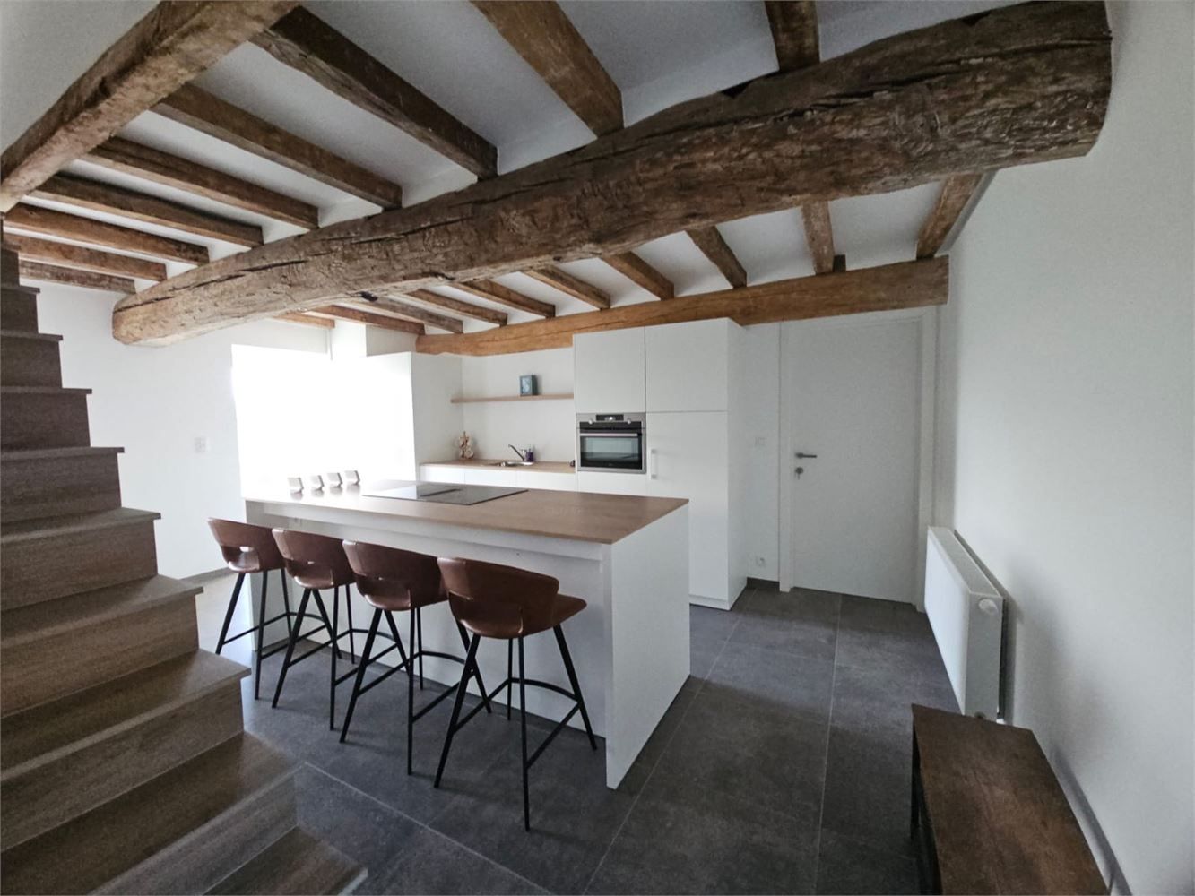 Mooi gelegen hoeve met vakantielogies foto {{pictureIndex}}