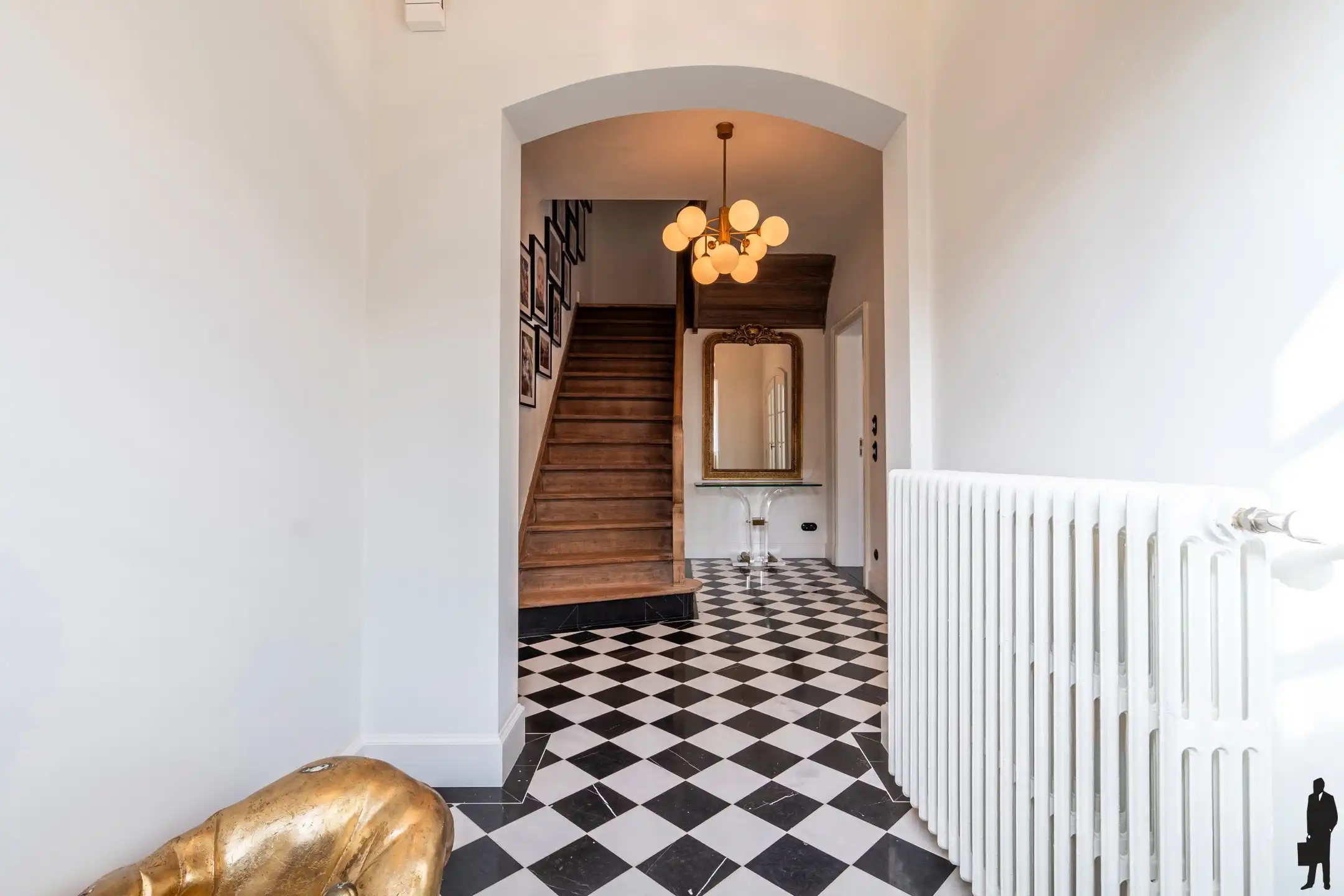 Karakteristieke, luxueuze woning op top locatie te Hoogstraten. foto 2