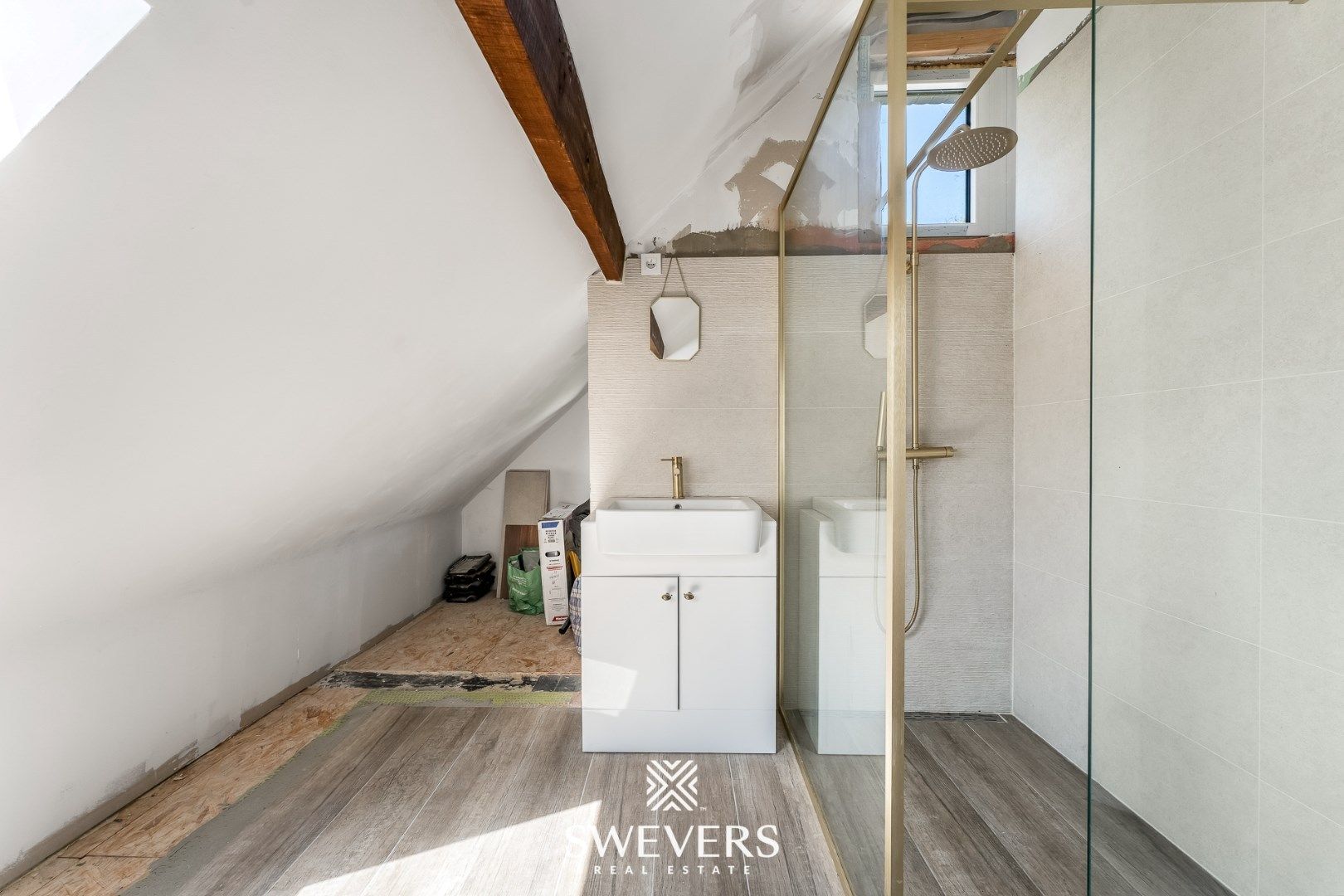 Stijlvolle woning met 4 slpk en prachtige tuin in Tongeren foto 18