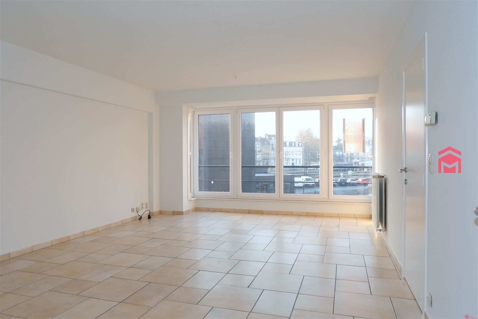 Lichtrijk appartement met 2 slaapkamers te huur in hartje Kortrijk foto 2