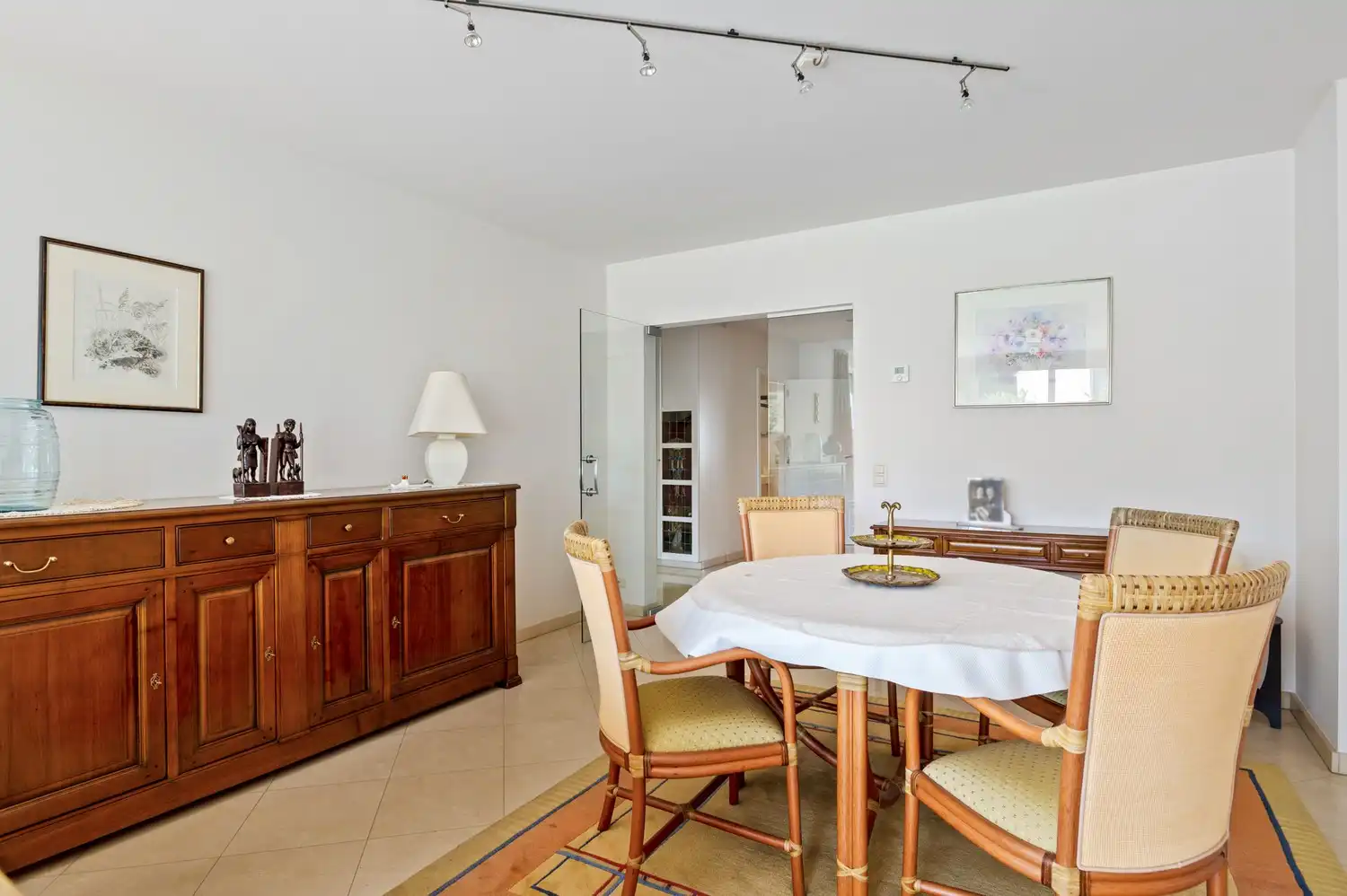 Opbrengsteigendom of co-housing met 2 ruime appartementen in het centrum van Broechem! foto 5