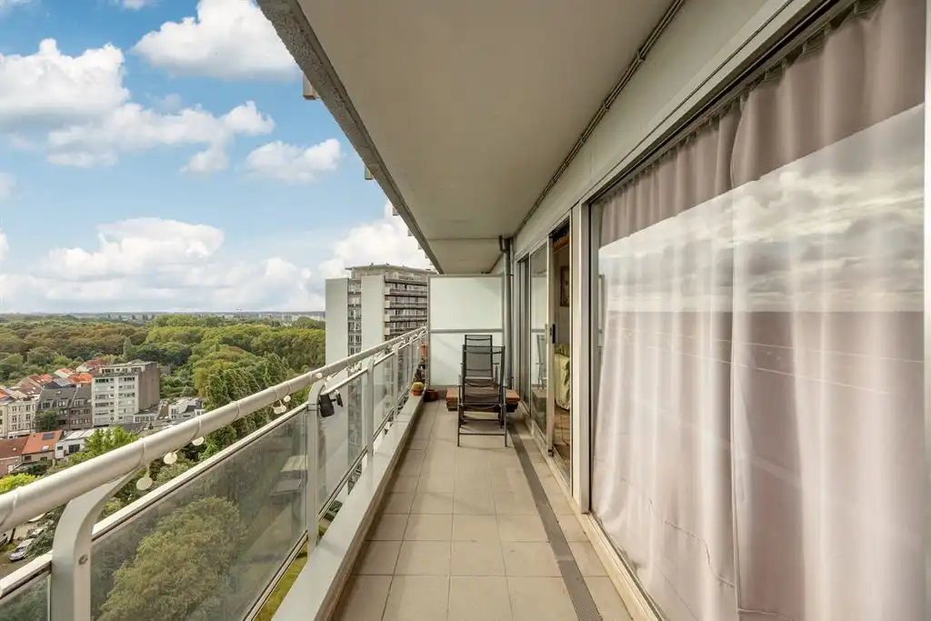 Zonovergoten appartement met panoramisch terras foto 4