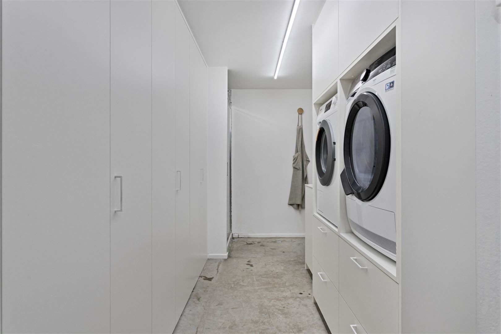 Ruime goed onderhouden loft van 235 m2 foto 27