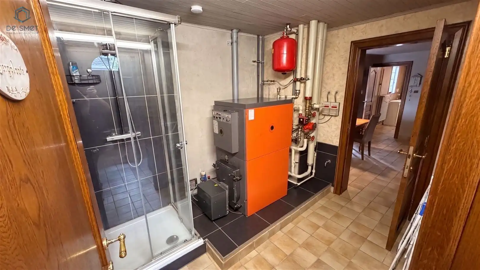 Instapklare woning met 3 slaapkamers, prachtige tuin, 2 garages en tal van mogelijkheden in Lierde foto 23