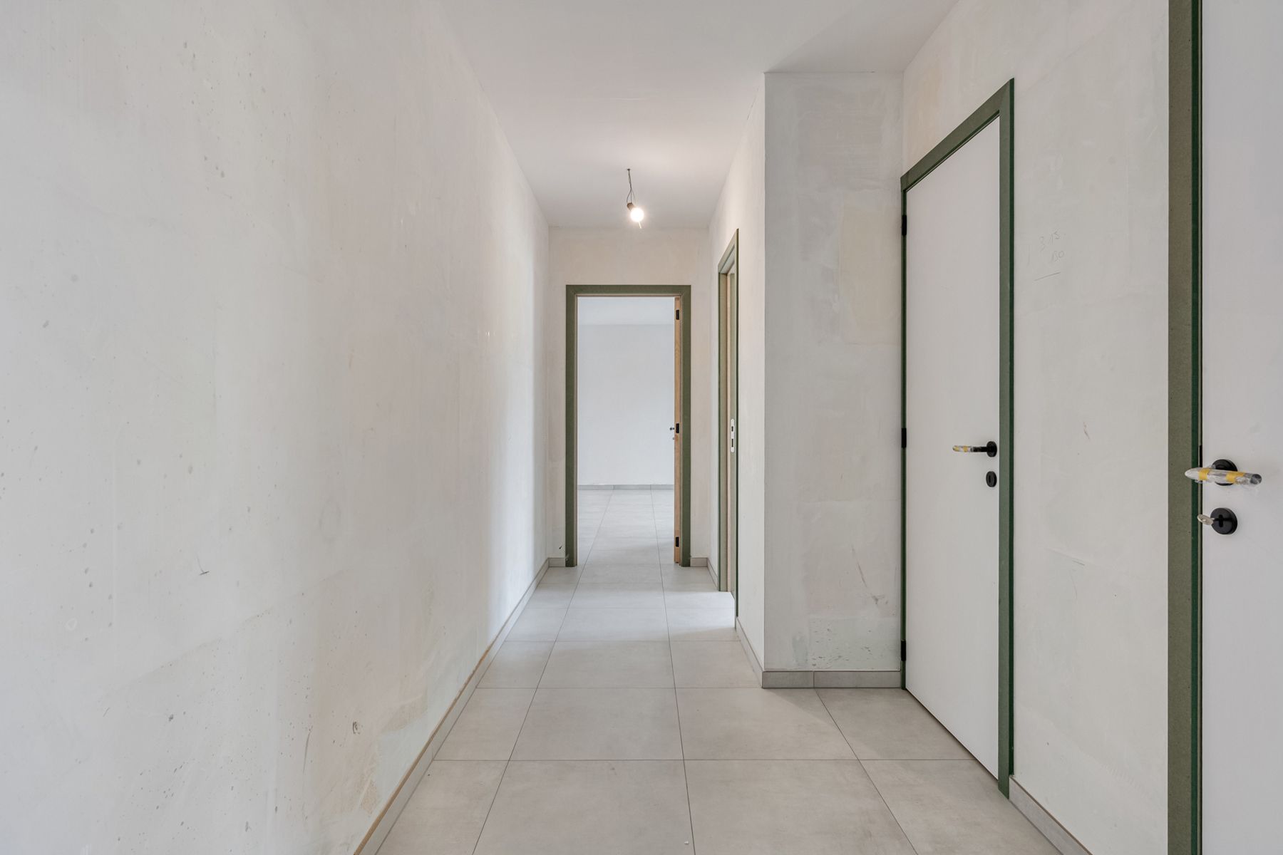 Nieuwbouwappartement met 2 slpks + 2 terrassen foto 4