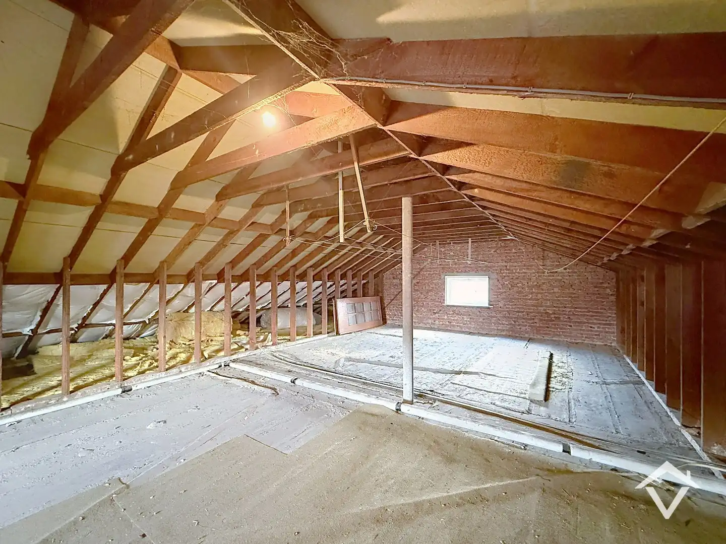 Gelijkvloerse woning met 3 slaapkamers, ruime garage en tuin op een gunstige ligging te Hooglede foto 20