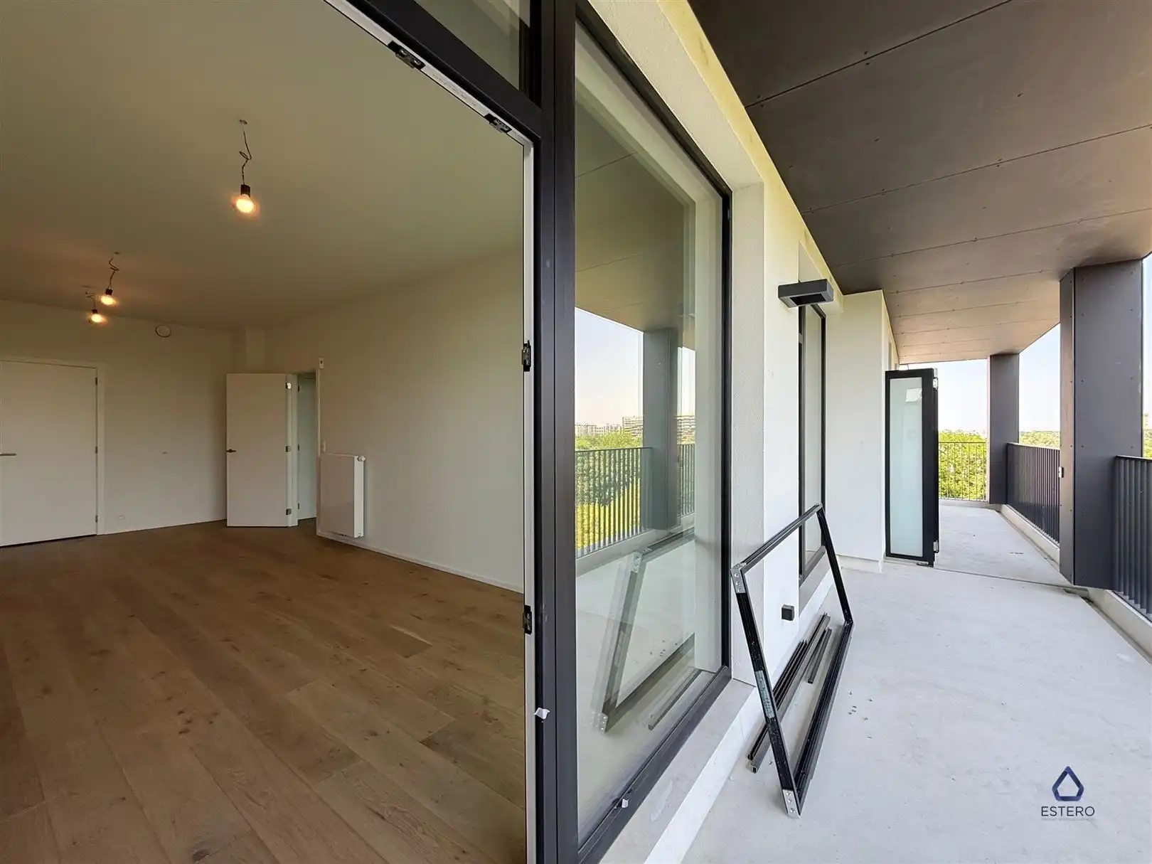 Nieuwbouwappartement met ruim terras op een topligging foto 11