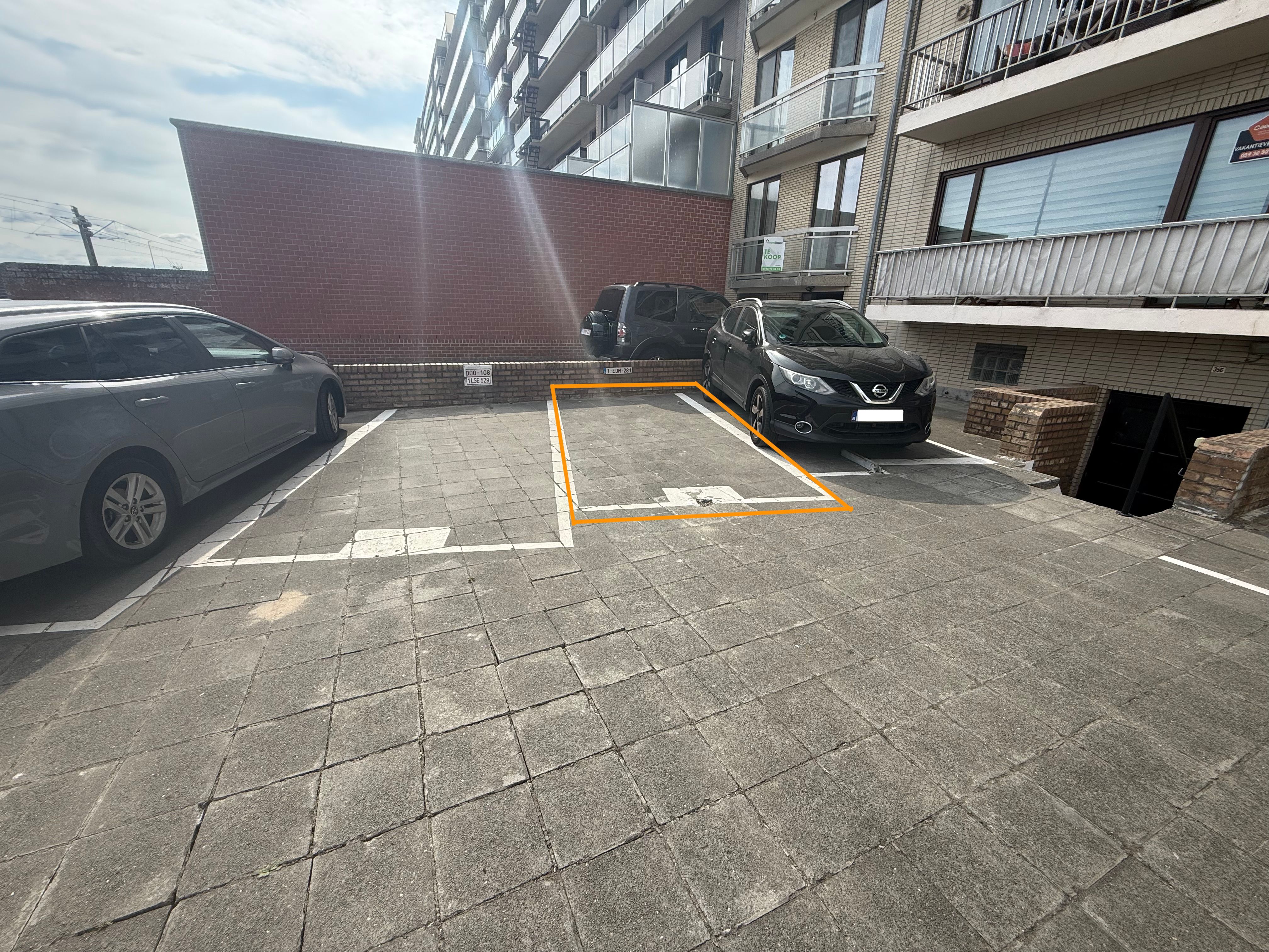 Buitenstaanplaats te koop te Middelkerke foto {{pictureIndex}}
