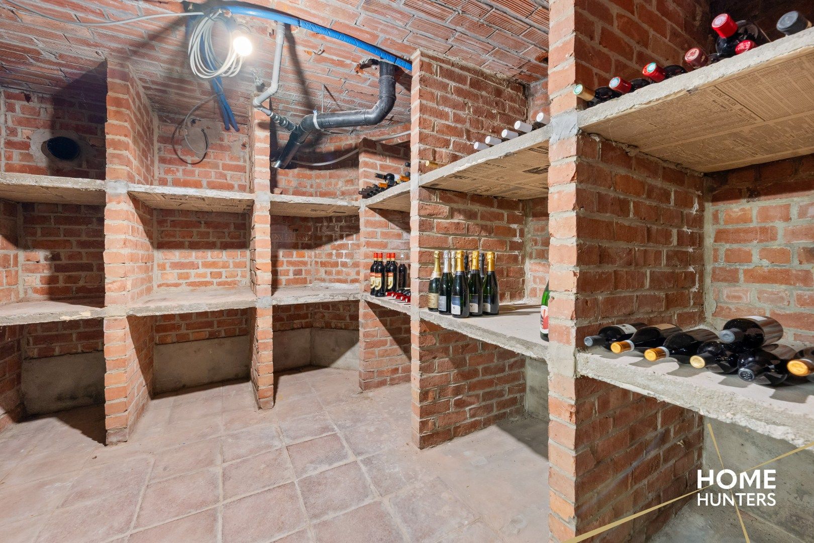 Riante villa in Zonnebeke op 8.374 m² met praktijkruimte, zwembad en volledige kelder foto 46