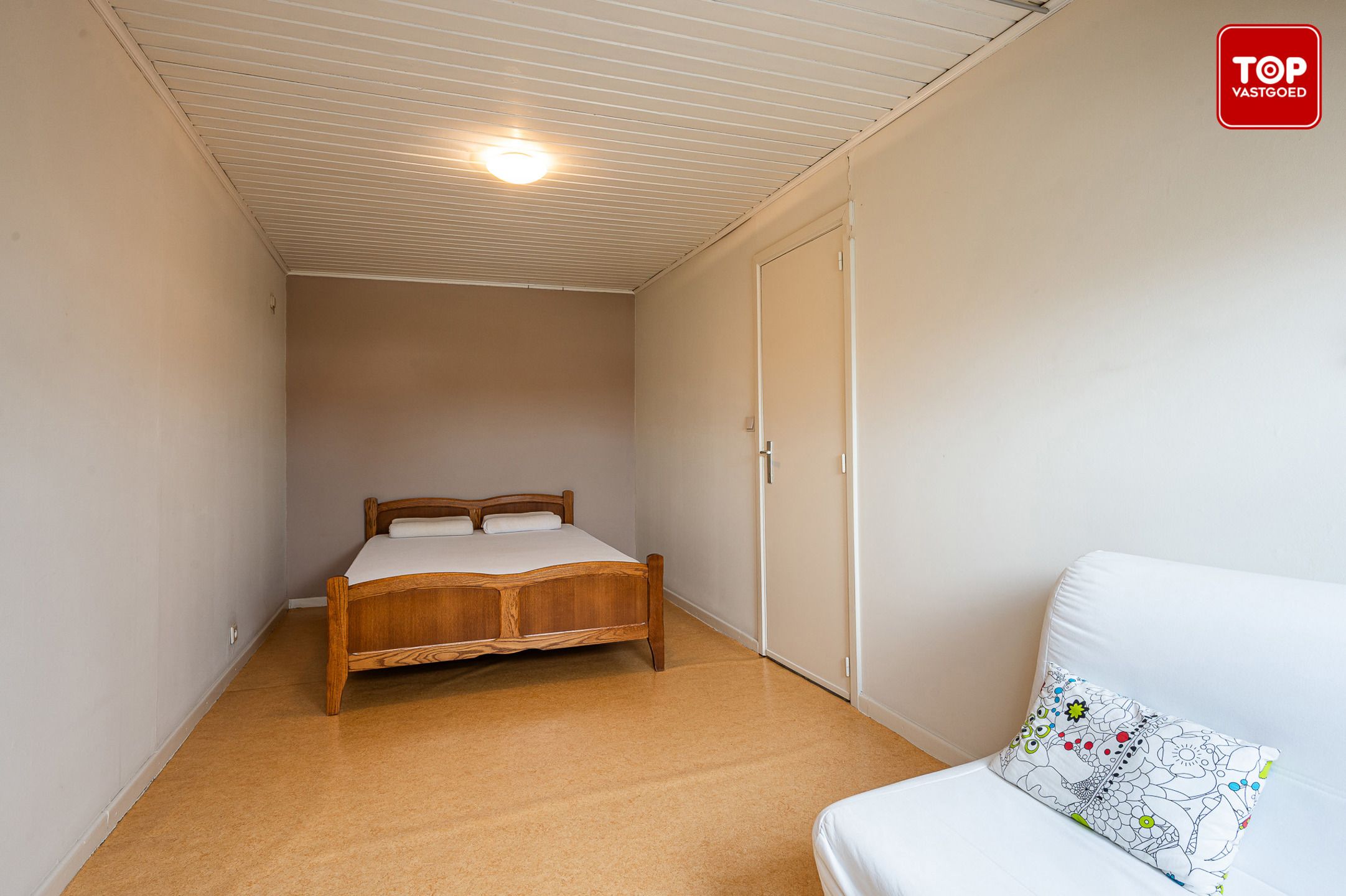 Instapklare woning met 2 slaapkamers en ruime koer in hartje Gentbrugge. foto 21