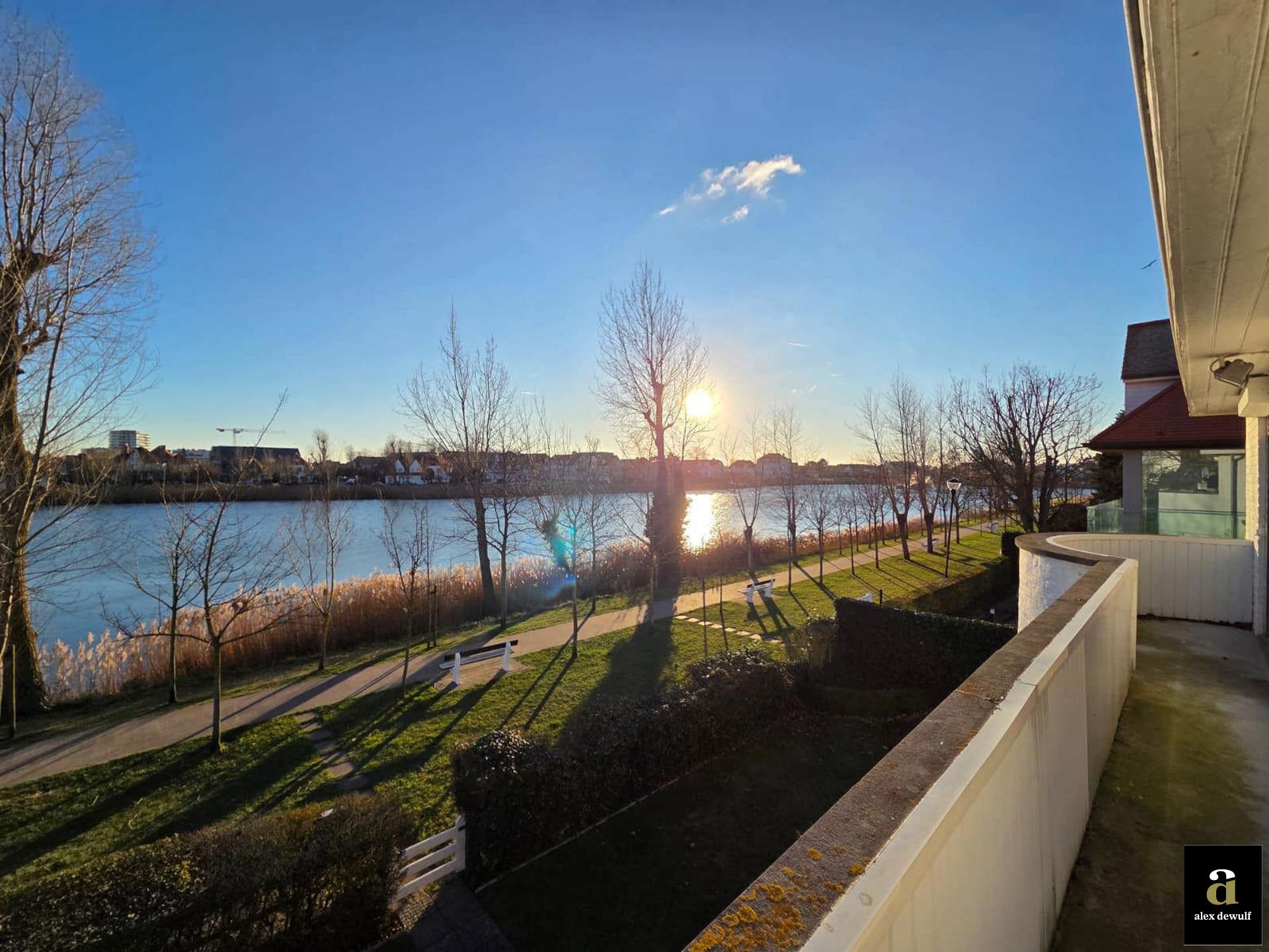 Modernistische villa met directe toegang tot het Zegemeer. foto 4