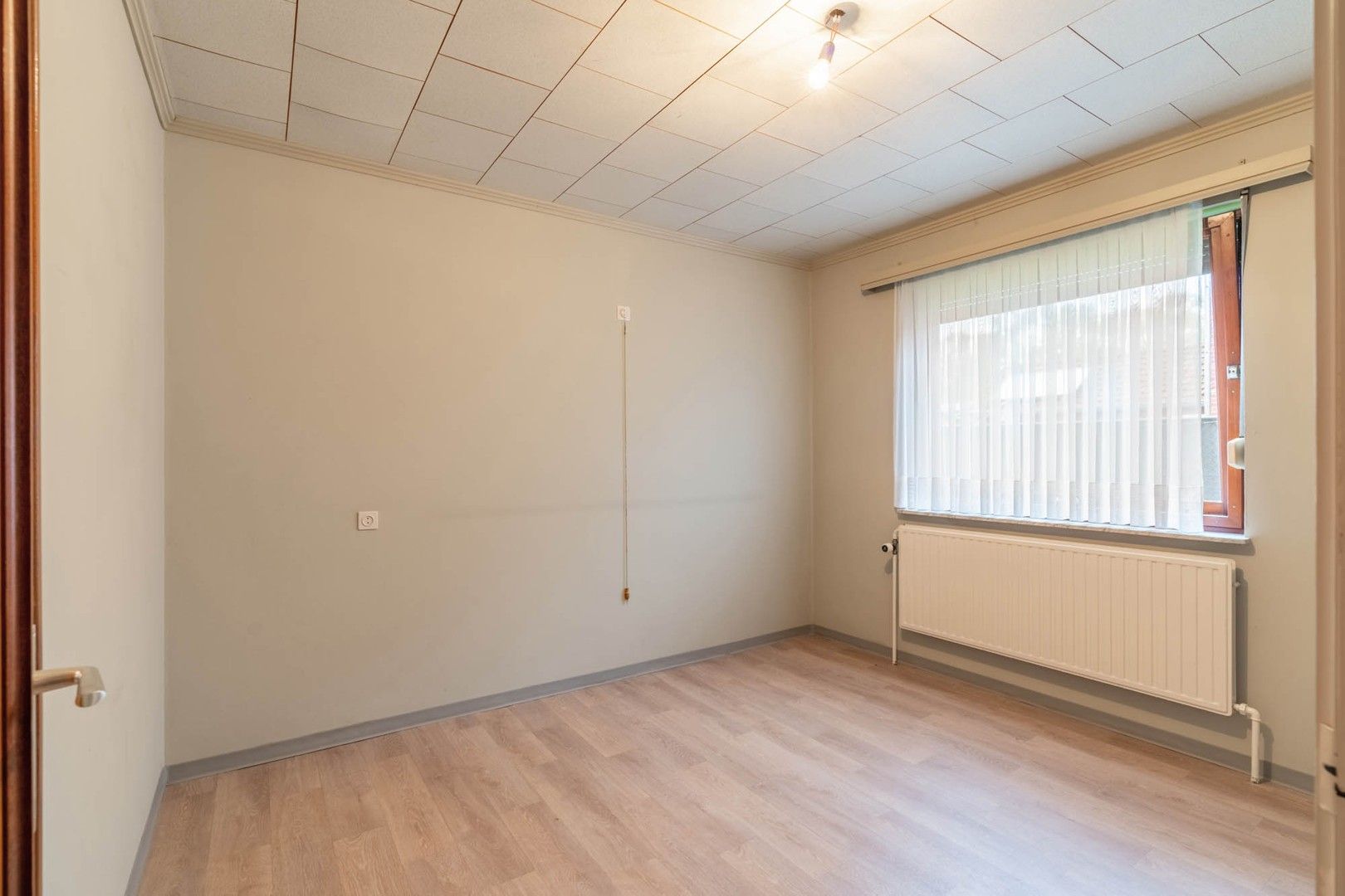 Te Koop: Te Renoveren Woning op een Perceel van 714m² in Groene Omgeving te Houthalen foto 6