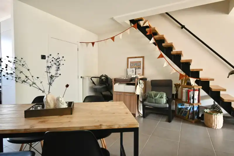 Ruime, stijlvolle woning met 3+ slpk(s) te Maria-Aalter -&nbsp;Tijdelijke huur voor 1 jaar! foto 4