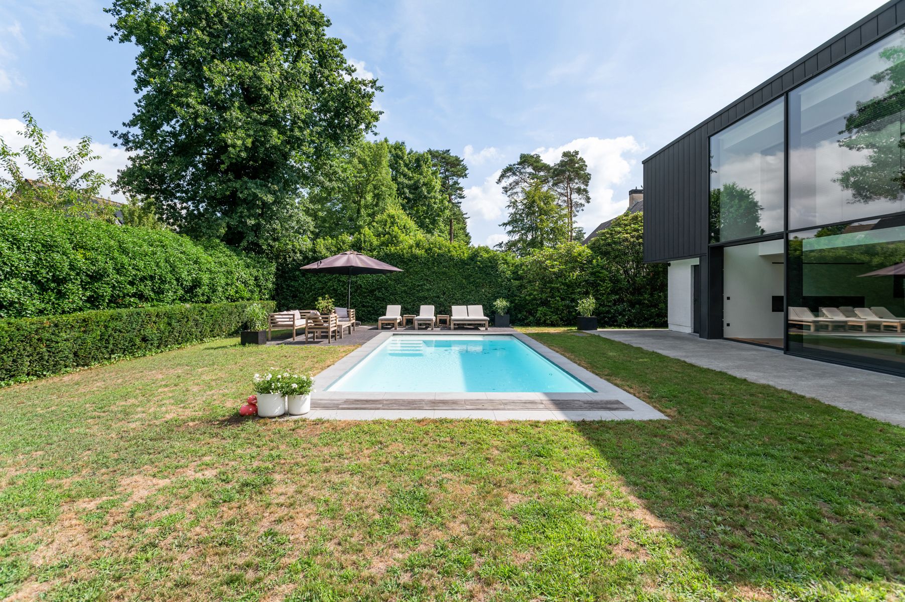 Stijlvol gerenoveerde villa in Koningshof Schoten foto 20