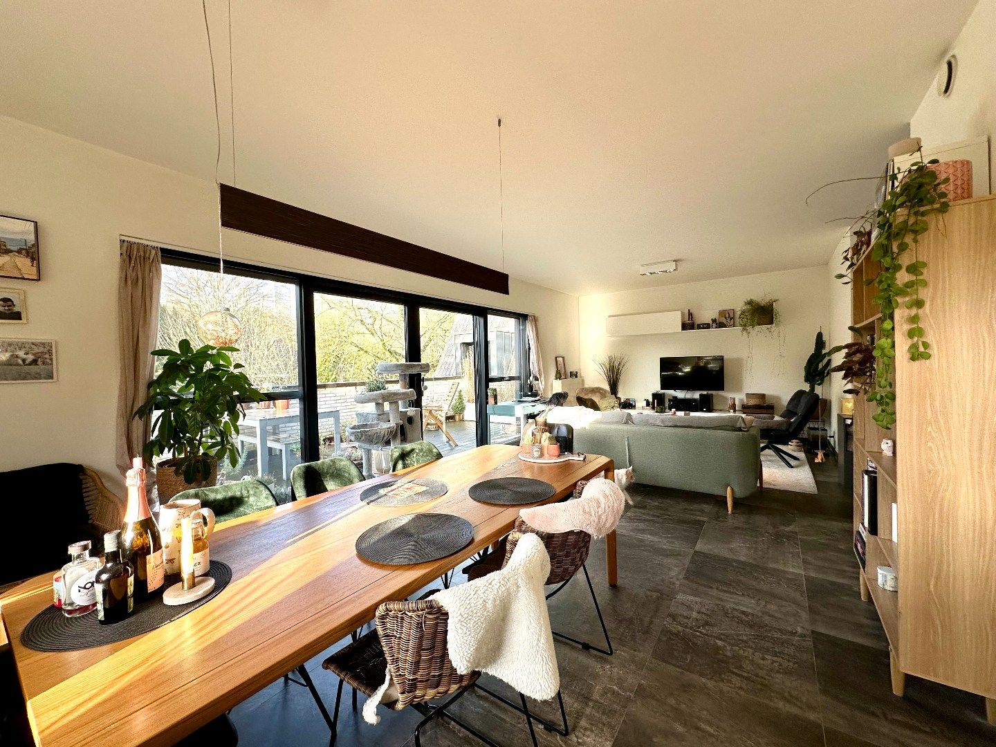 Modern penthouse met drie slaapkamers, groot terras en zicht op het groen  foto 6