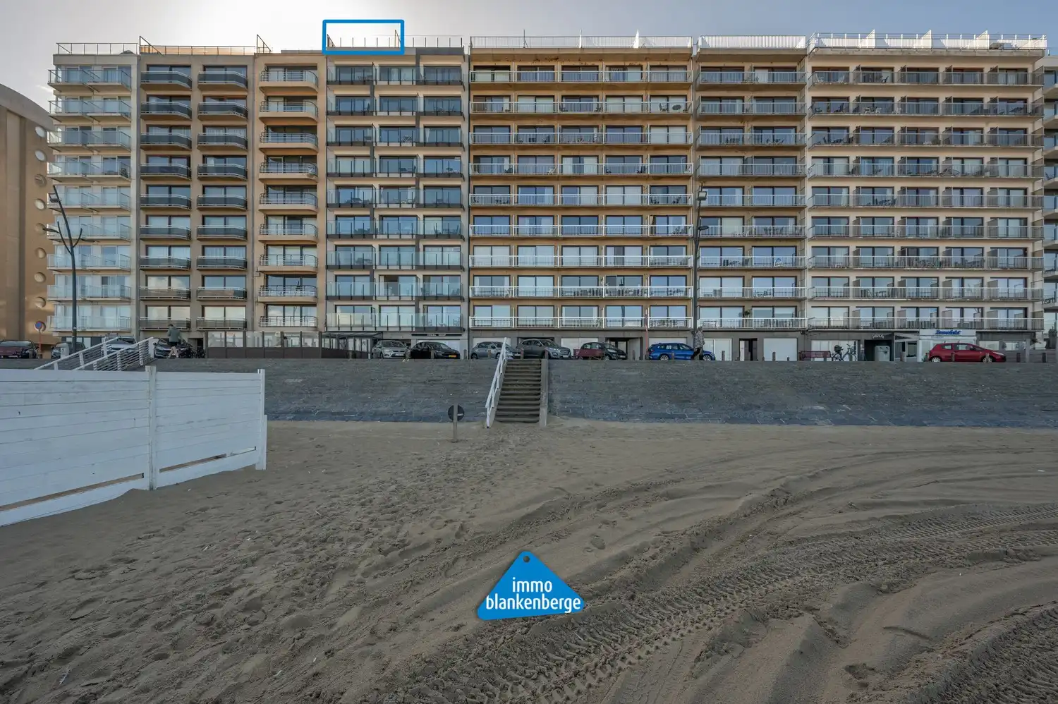 Unieke Penthouse te koop in Residentie Noordzee op de Zeedijk Blankenberge foto {{pictureIndex}}